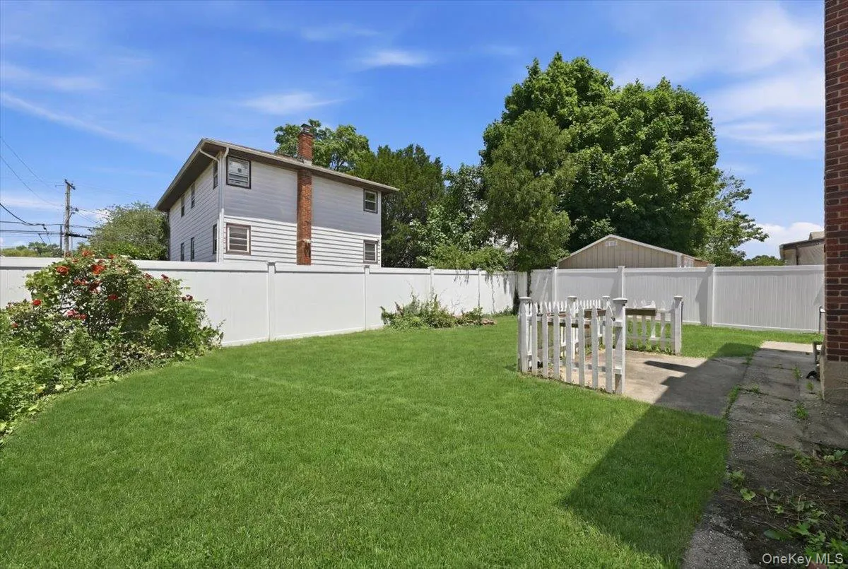 258 Marguerite Avenue, Hempstead, NY, 4 Bedrooms Bedrooms, 8 Rooms Rooms,2 BathroomsBathrooms,Residential,For Rent,Marguerite,0,1019489 258 Marguerite Avenue, Hempstead, NY, 4 Bedrooms Bedrooms, 8 Rooms Rooms,2 BathroomsBathrooms,Residential,For Rent,Marguerite,0,1019489