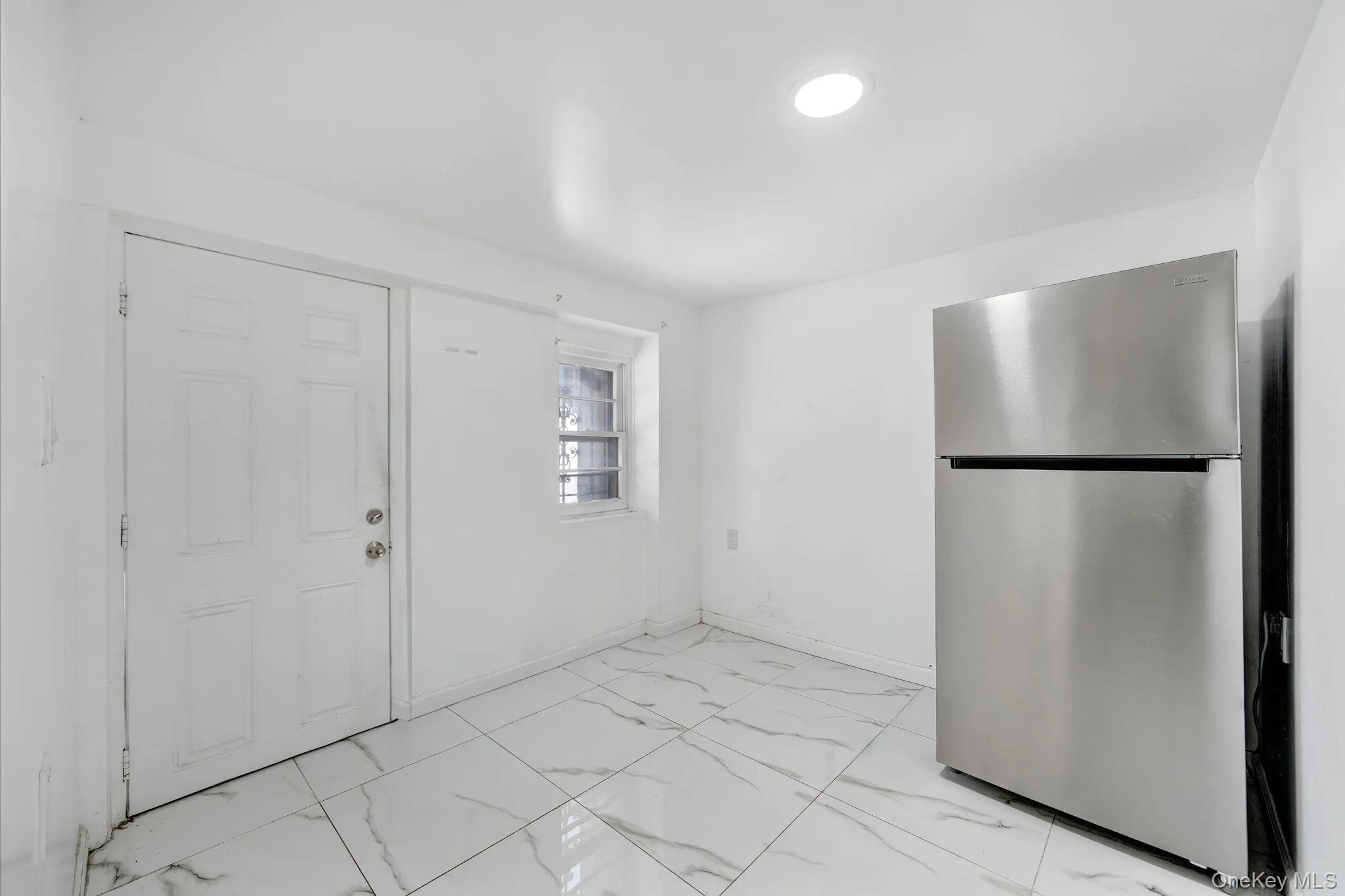 2067 Chatterton Avenue, New York, NY, 3 Bedrooms Bedrooms, 8 Rooms Rooms,2 BathroomsBathrooms,Residential,For Rent,Chatterton,0,1019492 2067 Chatterton Avenue, New York, NY, 3 Bedrooms Bedrooms, 8 Rooms Rooms,2 BathroomsBathrooms,Residential,For Rent,Chatterton,0,1019492