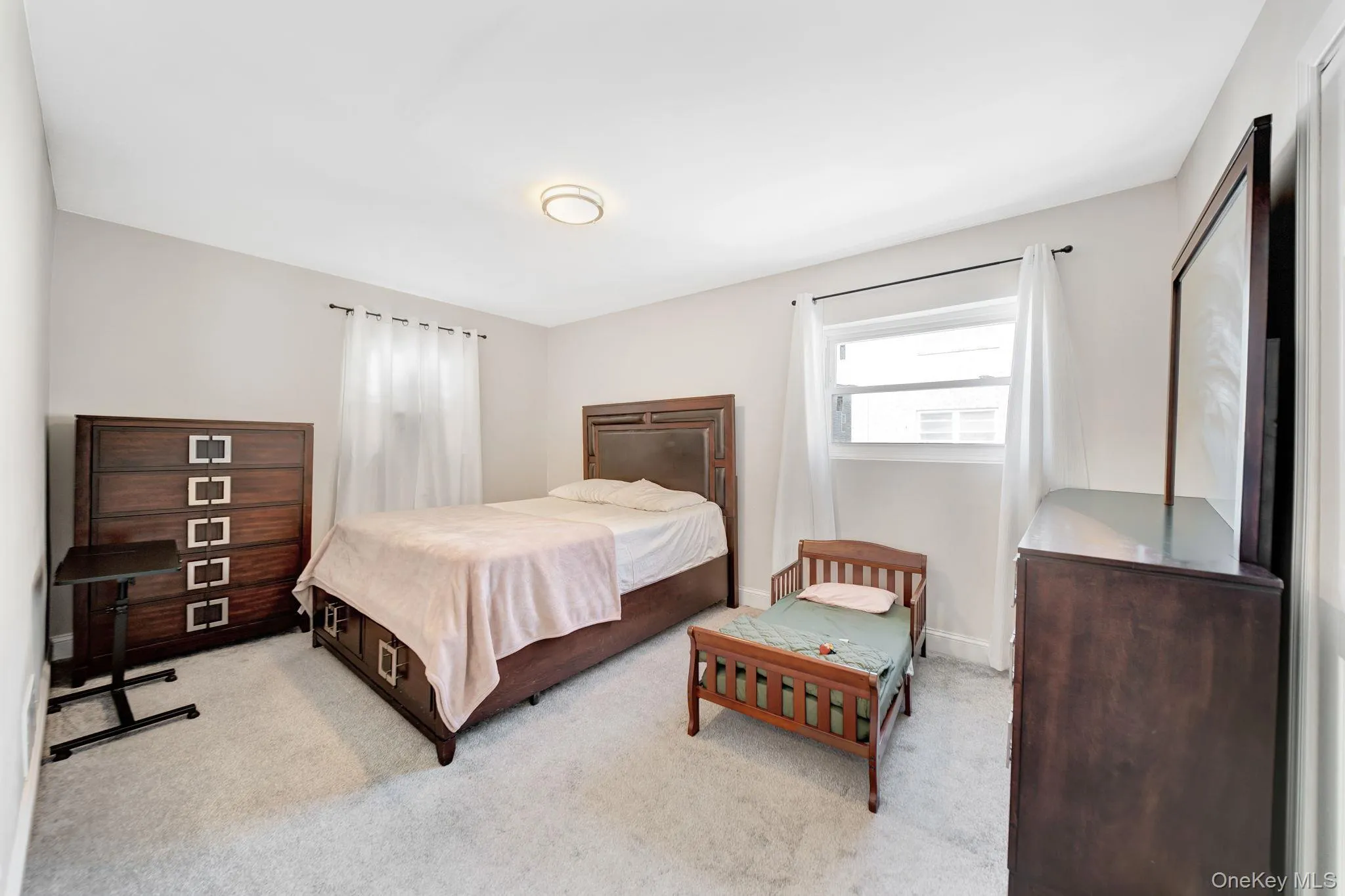 2067 Chatterton Avenue, New York, NY, 3 Bedrooms Bedrooms, 8 Rooms Rooms,2 BathroomsBathrooms,Residential,For Rent,Chatterton,0,1019492 2067 Chatterton Avenue, New York, NY, 3 Bedrooms Bedrooms, 8 Rooms Rooms,2 BathroomsBathrooms,Residential,For Rent,Chatterton,0,1019492