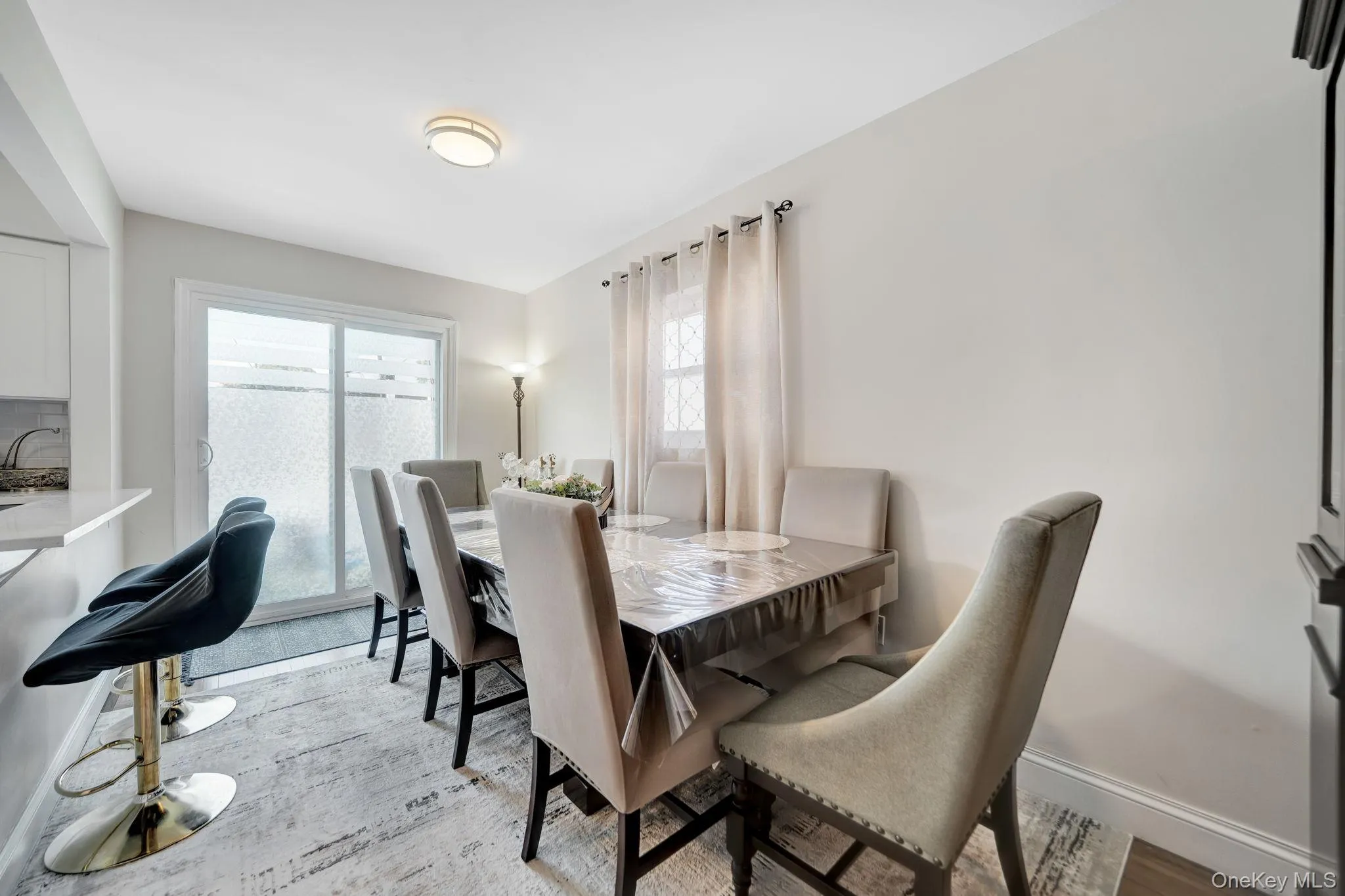 2067 Chatterton Avenue, New York, NY, 3 Bedrooms Bedrooms, 8 Rooms Rooms,2 BathroomsBathrooms,Residential,For Rent,Chatterton,0,1019492 2067 Chatterton Avenue, New York, NY, 3 Bedrooms Bedrooms, 8 Rooms Rooms,2 BathroomsBathrooms,Residential,For Rent,Chatterton,0,1019492