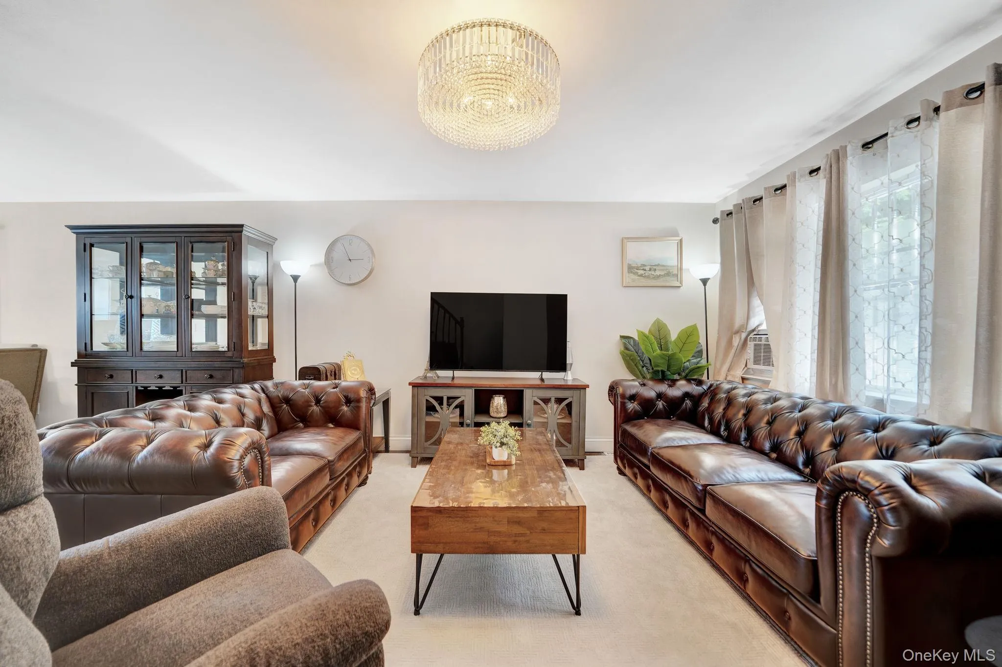 2067 Chatterton Avenue, New York, NY, 3 Bedrooms Bedrooms, 8 Rooms Rooms,2 BathroomsBathrooms,Residential,For Rent,Chatterton,0,1019492 2067 Chatterton Avenue, New York, NY, 3 Bedrooms Bedrooms, 8 Rooms Rooms,2 BathroomsBathrooms,Residential,For Rent,Chatterton,0,1019492
