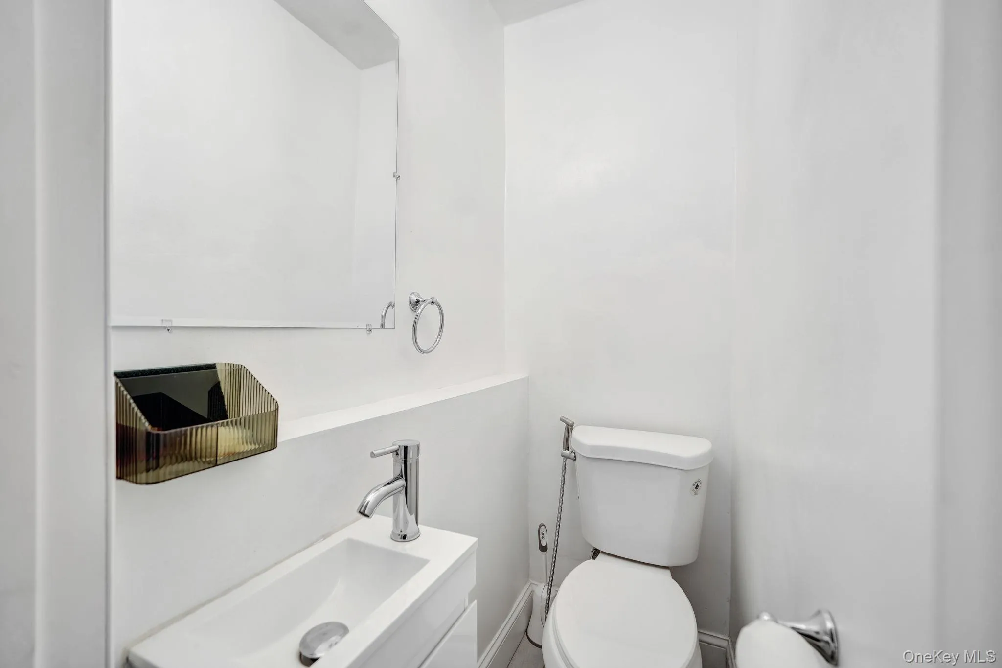 2067 Chatterton Avenue, New York, NY, 3 Bedrooms Bedrooms, 8 Rooms Rooms,2 BathroomsBathrooms,Residential,For Rent,Chatterton,0,1019492 2067 Chatterton Avenue, New York, NY, 3 Bedrooms Bedrooms, 8 Rooms Rooms,2 BathroomsBathrooms,Residential,For Rent,Chatterton,0,1019492