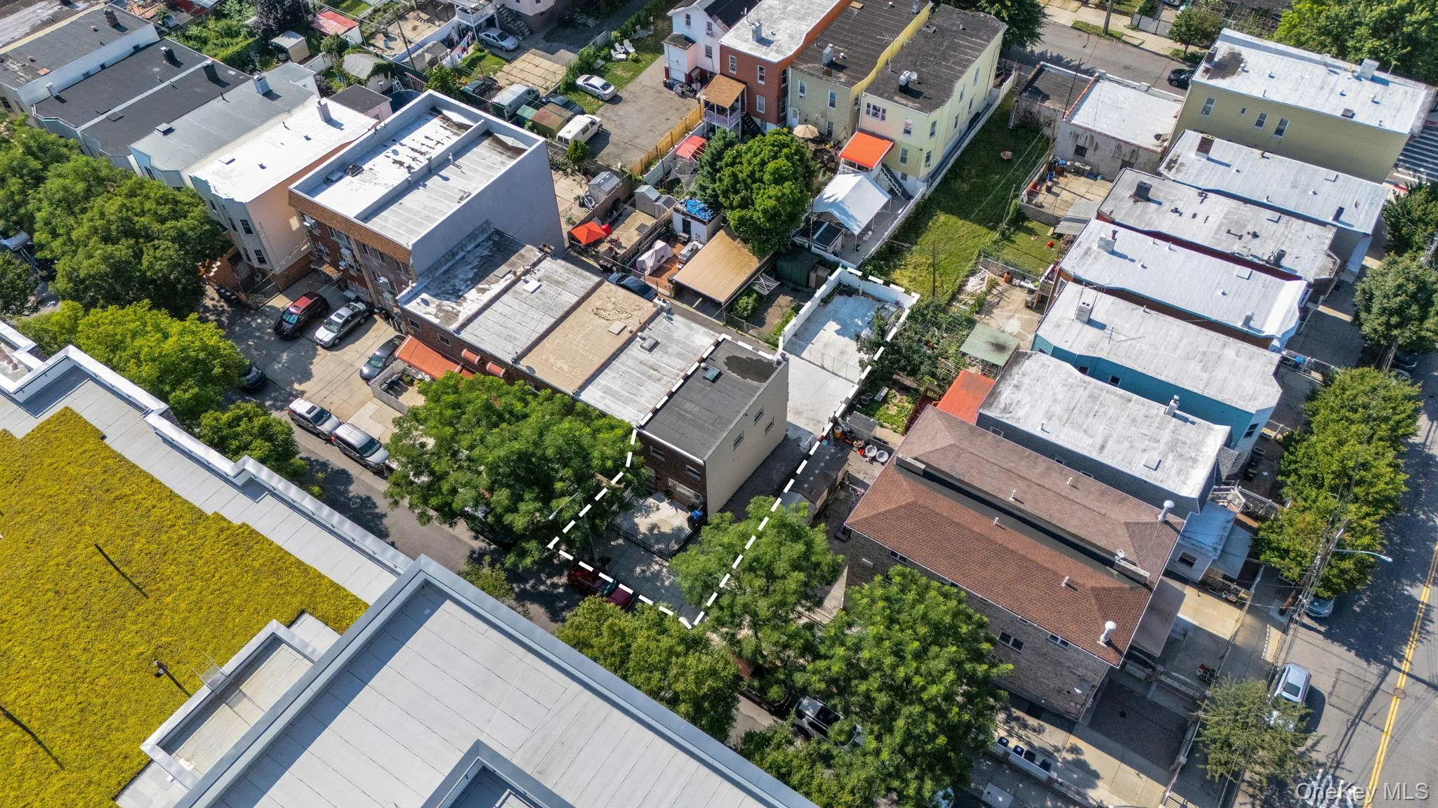 2067 Chatterton Avenue, New York, NY, 3 Bedrooms Bedrooms, 8 Rooms Rooms,2 BathroomsBathrooms,Residential,For Rent,Chatterton,0,1019492 2067 Chatterton Avenue, New York, NY, 3 Bedrooms Bedrooms, 8 Rooms Rooms,2 BathroomsBathrooms,Residential,For Rent,Chatterton,0,1019492