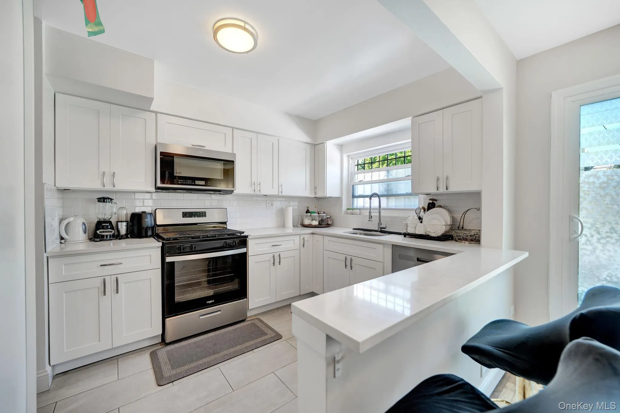2067 Chatterton Avenue, New York, NY, 3 Bedrooms Bedrooms, 8 Rooms Rooms,2 BathroomsBathrooms,Residential,For Rent,Chatterton,0,1019492 2067 Chatterton Avenue, New York, NY, 3 Bedrooms Bedrooms, 8 Rooms Rooms,2 BathroomsBathrooms,Residential,For Rent,Chatterton,0,1019492