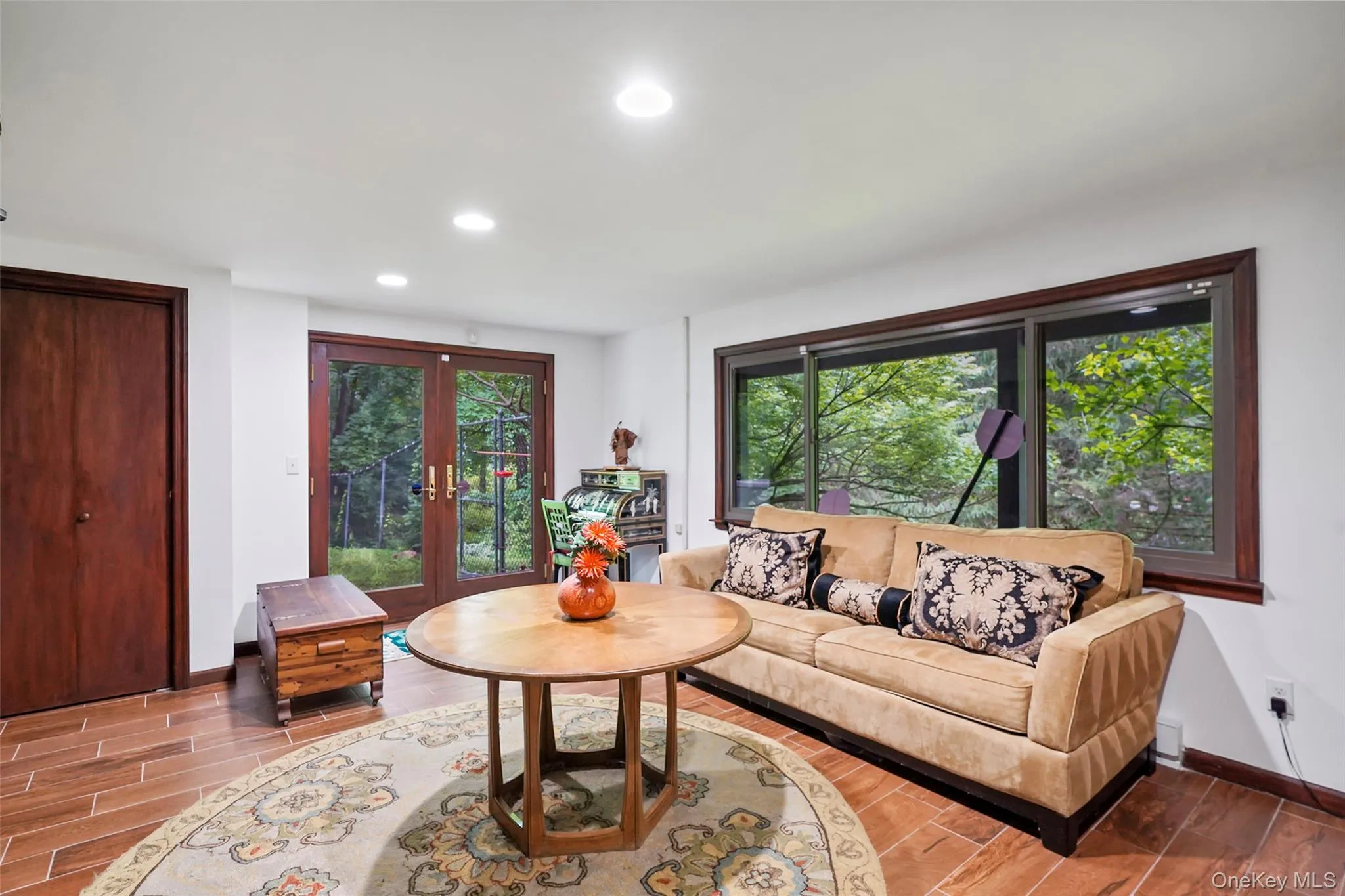 Family room on entry level Family room on entry level