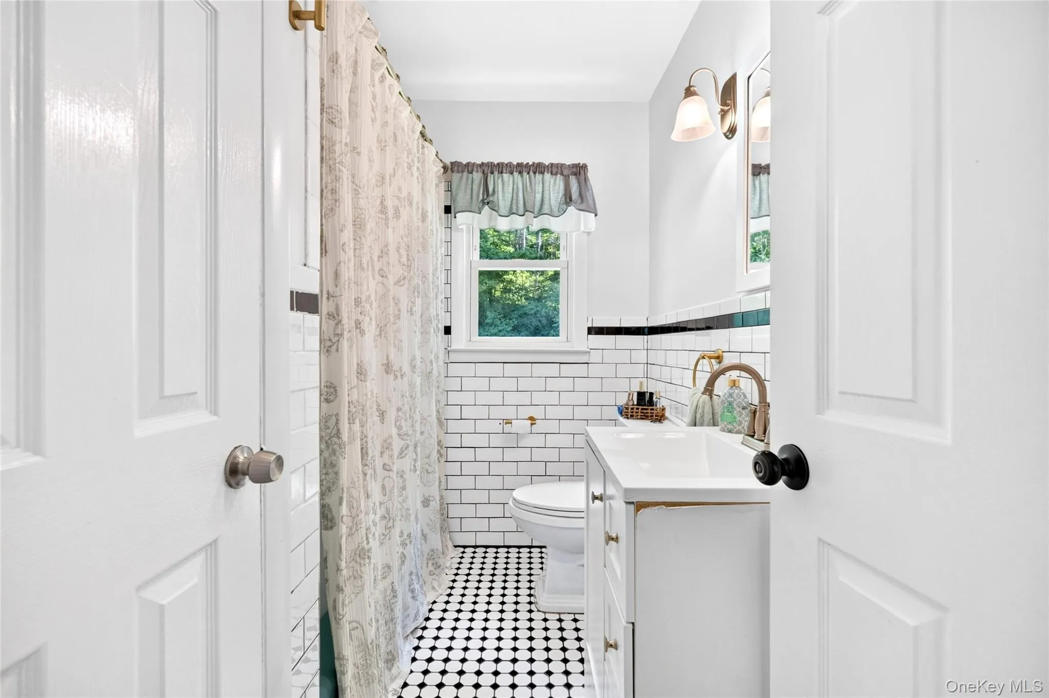 116 Chestnut Ridge Road, Carmel, NY, 3 Bedrooms Bedrooms, 7 Rooms Rooms,1 BathroomBathrooms,Residential,For Rent,Chestnut Ridge,0,1019498 116 Chestnut Ridge Road, Carmel, NY, 3 Bedrooms Bedrooms, 7 Rooms Rooms,1 BathroomBathrooms,Residential,For Rent,Chestnut Ridge,0,1019498