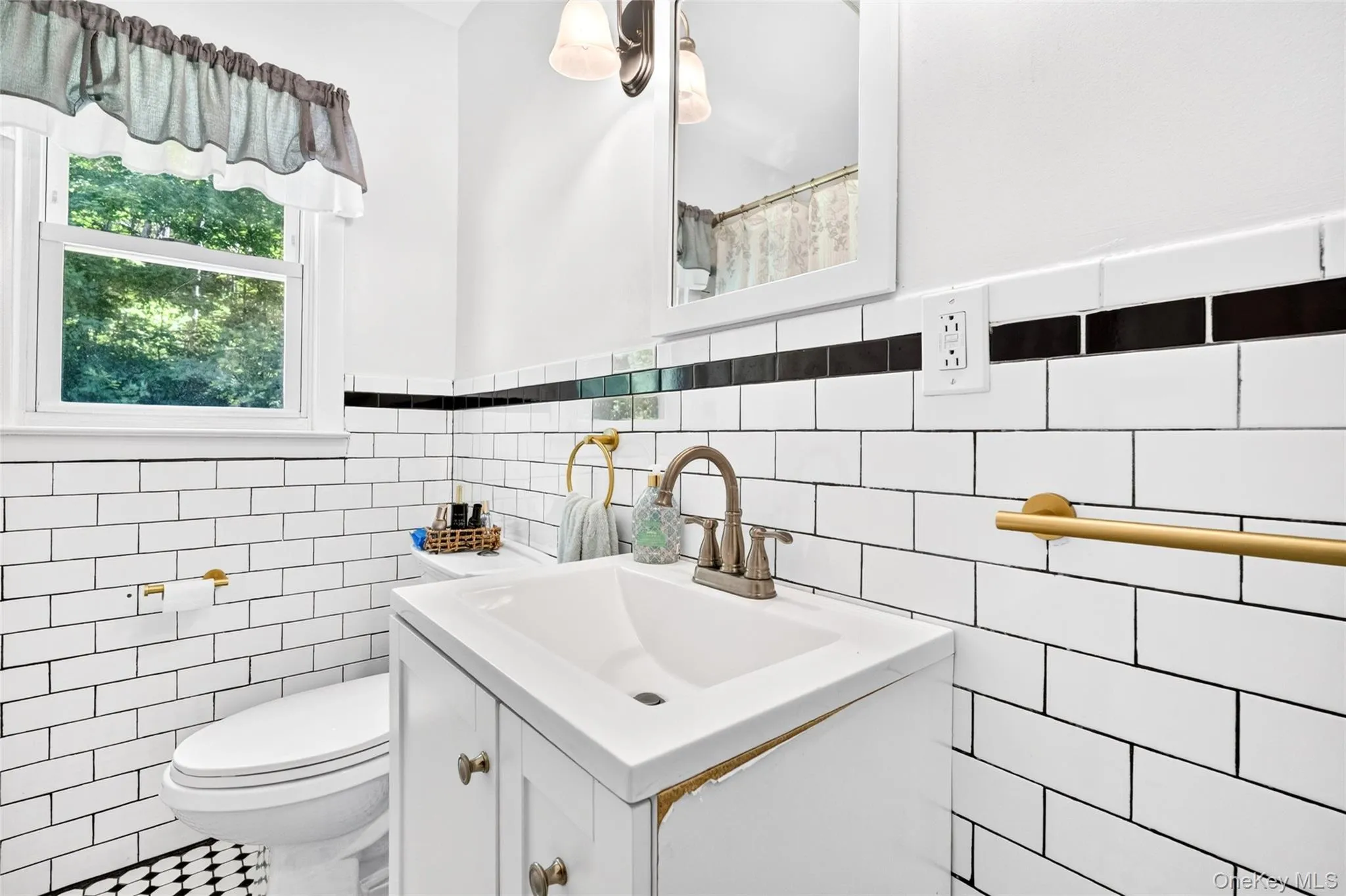 116 Chestnut Ridge Road, Carmel, NY, 3 Bedrooms Bedrooms, 7 Rooms Rooms,1 BathroomBathrooms,Residential,For Rent,Chestnut Ridge,0,1019498 116 Chestnut Ridge Road, Carmel, NY, 3 Bedrooms Bedrooms, 7 Rooms Rooms,1 BathroomBathrooms,Residential,For Rent,Chestnut Ridge,0,1019498