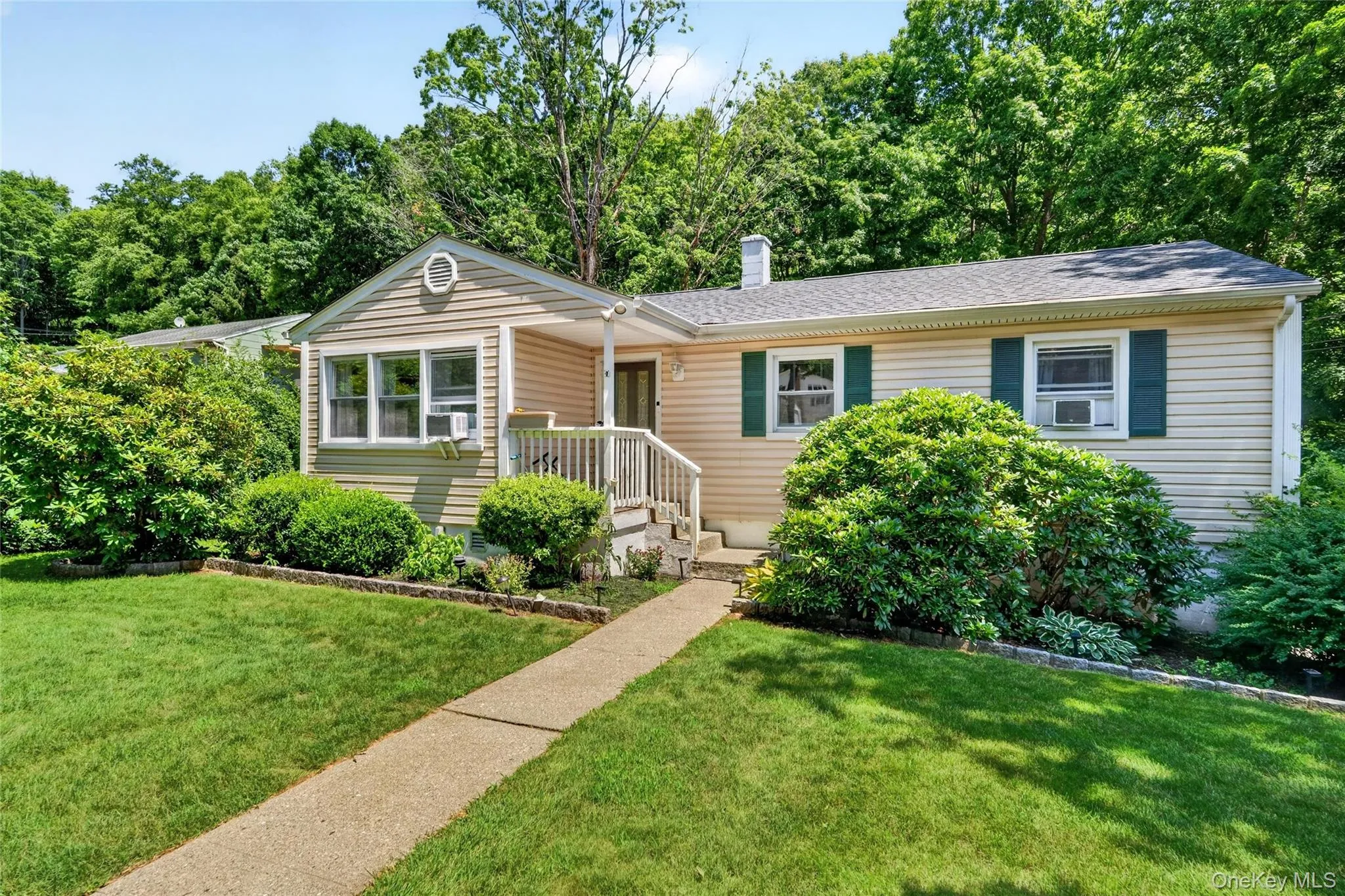 116 Chestnut Ridge Road, Carmel, NY, 3 Bedrooms Bedrooms, 7 Rooms Rooms,1 BathroomBathrooms,Residential,For Rent,Chestnut Ridge,0,1019498 116 Chestnut Ridge Road, Carmel, NY, 3 Bedrooms Bedrooms, 7 Rooms Rooms,1 BathroomBathrooms,Residential,For Rent,Chestnut Ridge,0,1019498