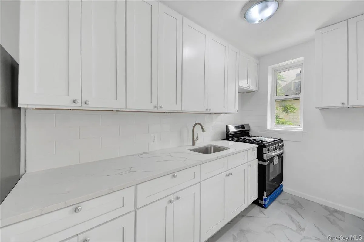 2630 Kingsbridge Terrace, New York, NY, 3 Rooms Rooms,1 BathroomBathrooms,Residential,For Rent,Kingsbridge,0,1019499 2630 Kingsbridge Terrace, New York, NY, 3 Rooms Rooms,1 BathroomBathrooms,Residential,For Rent,Kingsbridge,0,1019499