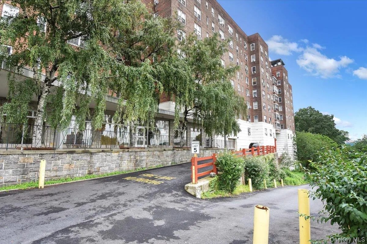 2630 Kingsbridge Terrace, New York, NY, 3 Rooms Rooms,1 BathroomBathrooms,Residential,For Rent,Kingsbridge,0,1019499 2630 Kingsbridge Terrace, New York, NY, 3 Rooms Rooms,1 BathroomBathrooms,Residential,For Rent,Kingsbridge,0,1019499