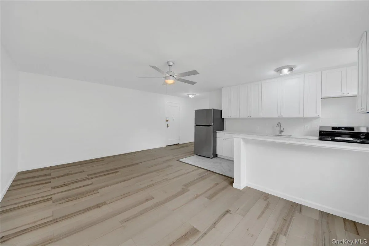 2630 Kingsbridge Terrace, New York, NY, 3 Rooms Rooms,1 BathroomBathrooms,Residential,For Rent,Kingsbridge,0,1019499 2630 Kingsbridge Terrace, New York, NY, 3 Rooms Rooms,1 BathroomBathrooms,Residential,For Rent,Kingsbridge,0,1019499
