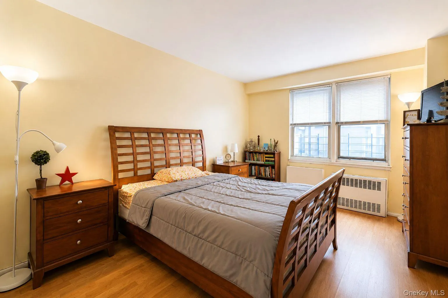 4310 Kissena Boulevard, New York, NY, 2 Bedrooms Bedrooms, 5 Rooms Rooms,1 BathroomBathrooms,Residential,For Rent,Kissena,0,1019503 4310 Kissena Boulevard, New York, NY, 2 Bedrooms Bedrooms, 5 Rooms Rooms,1 BathroomBathrooms,Residential,For Rent,Kissena,0,1019503