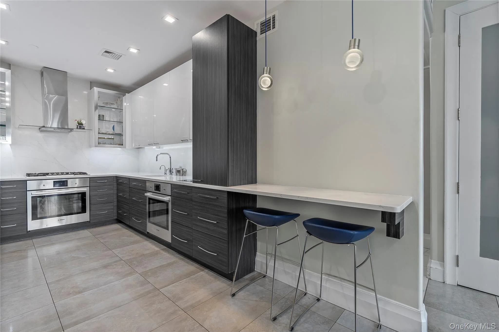 555 Flushing Avenue, New York, NY, 4 Bedrooms Bedrooms, 6 Rooms Rooms,2 BathroomsBathrooms,Residential,For Rent,Flushing,0,1019510 555 Flushing Avenue, New York, NY, 4 Bedrooms Bedrooms, 6 Rooms Rooms,2 BathroomsBathrooms,Residential,For Rent,Flushing,0,1019510
