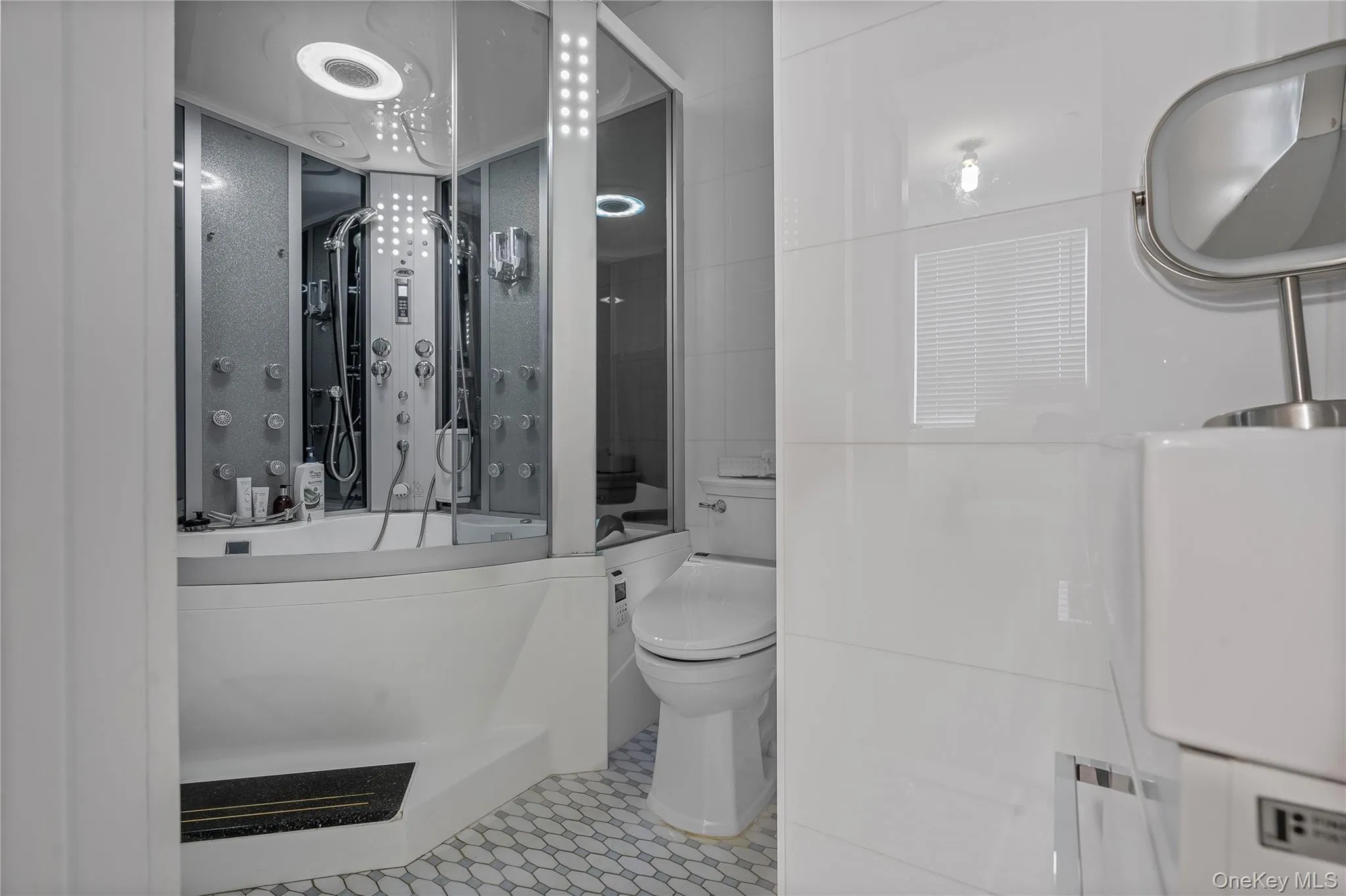 555 Flushing Avenue, New York, NY, 4 Bedrooms Bedrooms, 6 Rooms Rooms,2 BathroomsBathrooms,Residential,For Rent,Flushing,0,1019510 555 Flushing Avenue, New York, NY, 4 Bedrooms Bedrooms, 6 Rooms Rooms,2 BathroomsBathrooms,Residential,For Rent,Flushing,0,1019510