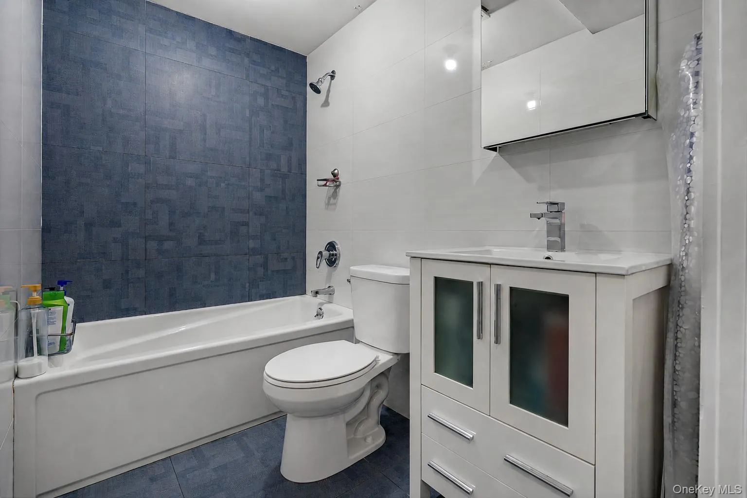 555 Flushing Avenue, New York, NY, 4 Bedrooms Bedrooms, 6 Rooms Rooms,2 BathroomsBathrooms,Residential,For Rent,Flushing,0,1019510 555 Flushing Avenue, New York, NY, 4 Bedrooms Bedrooms, 6 Rooms Rooms,2 BathroomsBathrooms,Residential,For Rent,Flushing,0,1019510