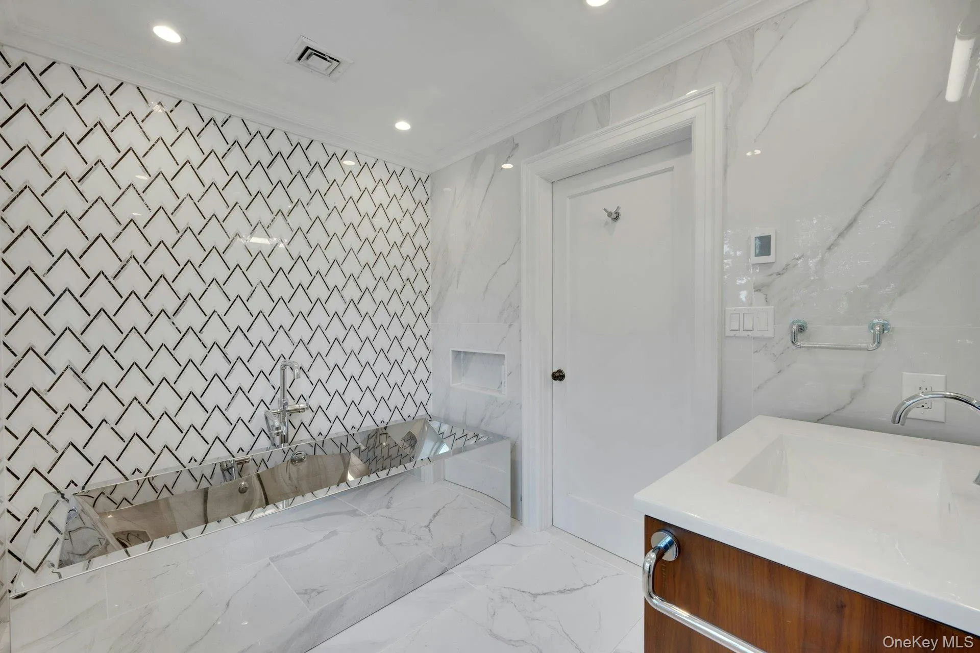 514 Esplanade, Pelham, NY, 4 Bedrooms Bedrooms, 11 Rooms Rooms,4 BathroomsBathrooms,Residential,For Rent,Esplanade,0,1019519 514 Esplanade, Pelham, NY, 4 Bedrooms Bedrooms, 11 Rooms Rooms,4 BathroomsBathrooms,Residential,For Rent,Esplanade,0,1019519