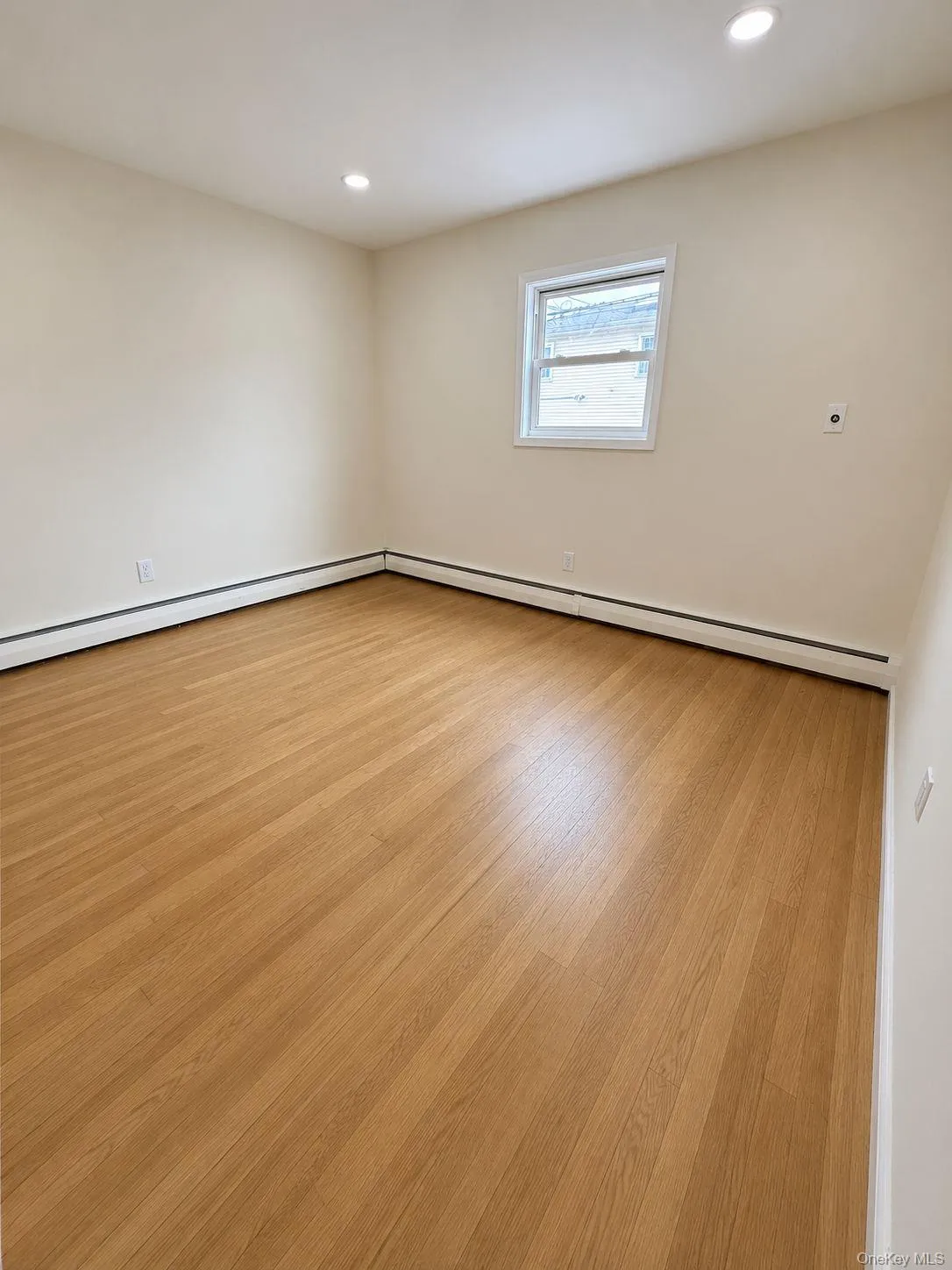 790 Wellwood Avenue, Babylon, NY, 3 Bedrooms Bedrooms, 6 Rooms Rooms,1 BathroomBathrooms,Residential Lease,For Rent,Wellwood,0,1019520 790 Wellwood Avenue, Babylon, NY, 3 Bedrooms Bedrooms, 6 Rooms Rooms,1 BathroomBathrooms,Residential Lease,For Rent,Wellwood,0,1019520