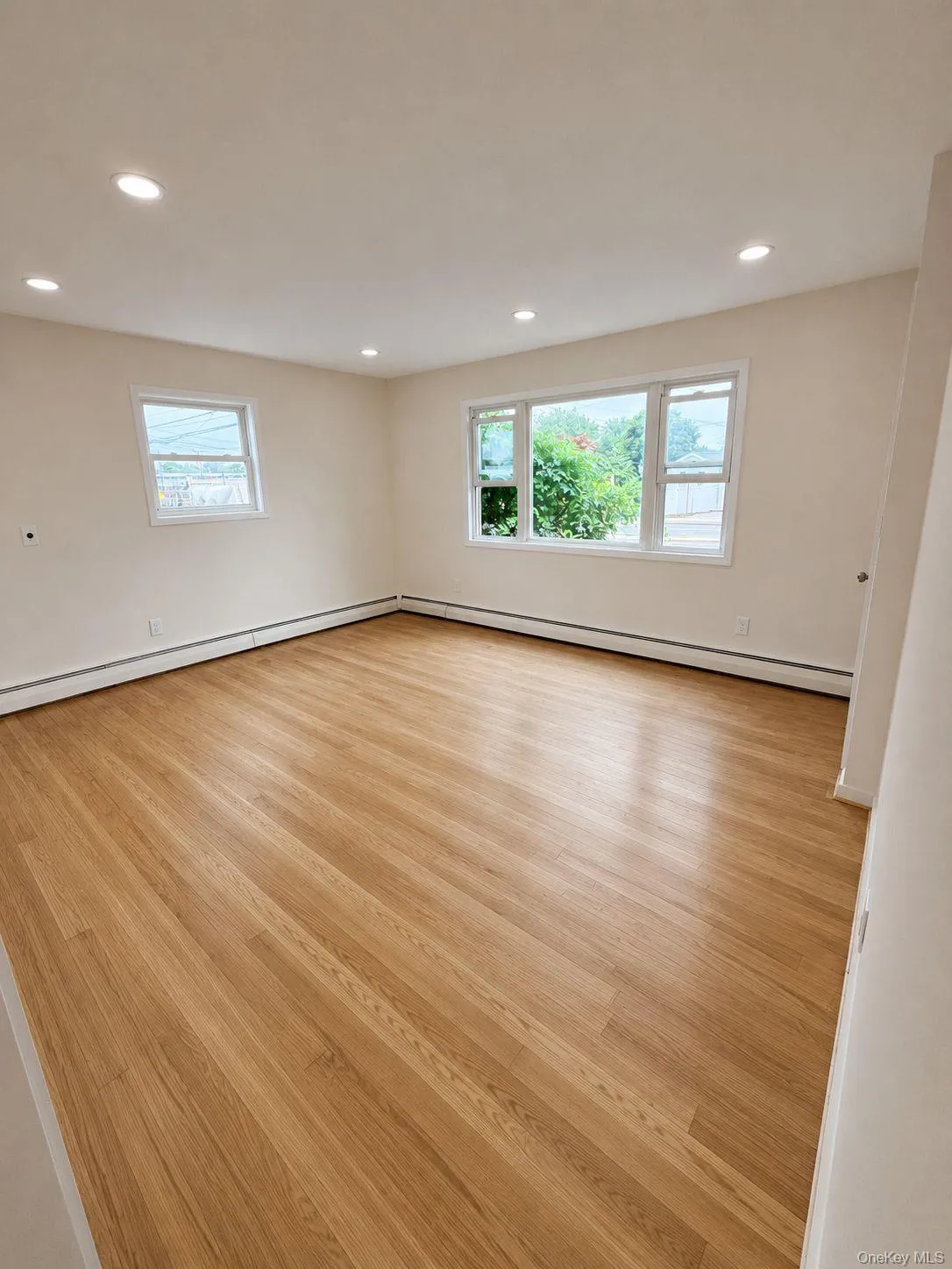 790 Wellwood Avenue, Babylon, NY, 3 Bedrooms Bedrooms, 6 Rooms Rooms,1 BathroomBathrooms,Residential Lease,For Rent,Wellwood,0,1019520 790 Wellwood Avenue, Babylon, NY, 3 Bedrooms Bedrooms, 6 Rooms Rooms,1 BathroomBathrooms,Residential Lease,For Rent,Wellwood,0,1019520