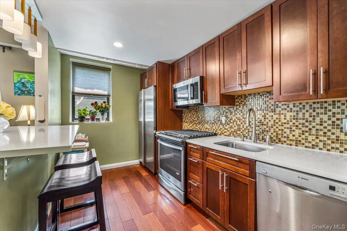 604 Tompkins Avenue, Mamaroneck, NY, 1 Bedroom Bedrooms, 3 Rooms Rooms,1 BathroomBathrooms,Residential,For Rent,Tompkins,0,1019523 604 Tompkins Avenue, Mamaroneck, NY, 1 Bedroom Bedrooms, 3 Rooms Rooms,1 BathroomBathrooms,Residential,For Rent,Tompkins,0,1019523