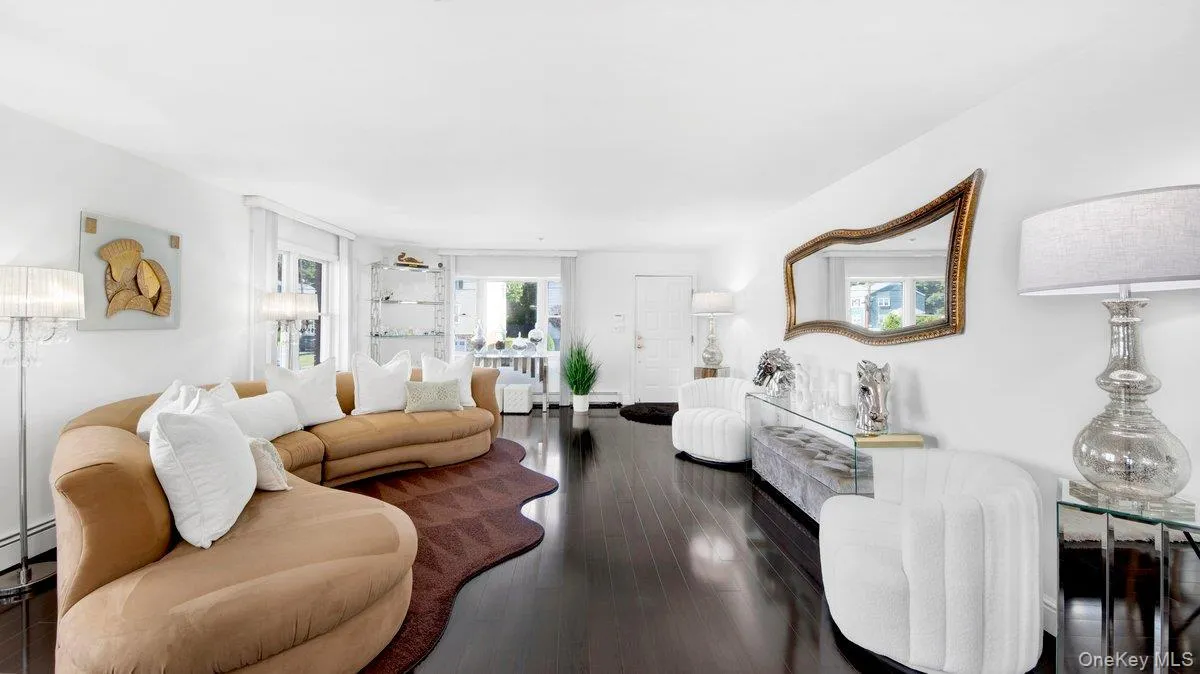 27 Woodside Avenue, Harrison, NY, 3 Bedrooms Bedrooms, 7 Rooms Rooms,3 BathroomsBathrooms,Residential Lease,For Rent,Woodside,0,1019524 27 Woodside Avenue, Harrison, NY, 3 Bedrooms Bedrooms, 7 Rooms Rooms,3 BathroomsBathrooms,Residential Lease,For Rent,Woodside,0,1019524