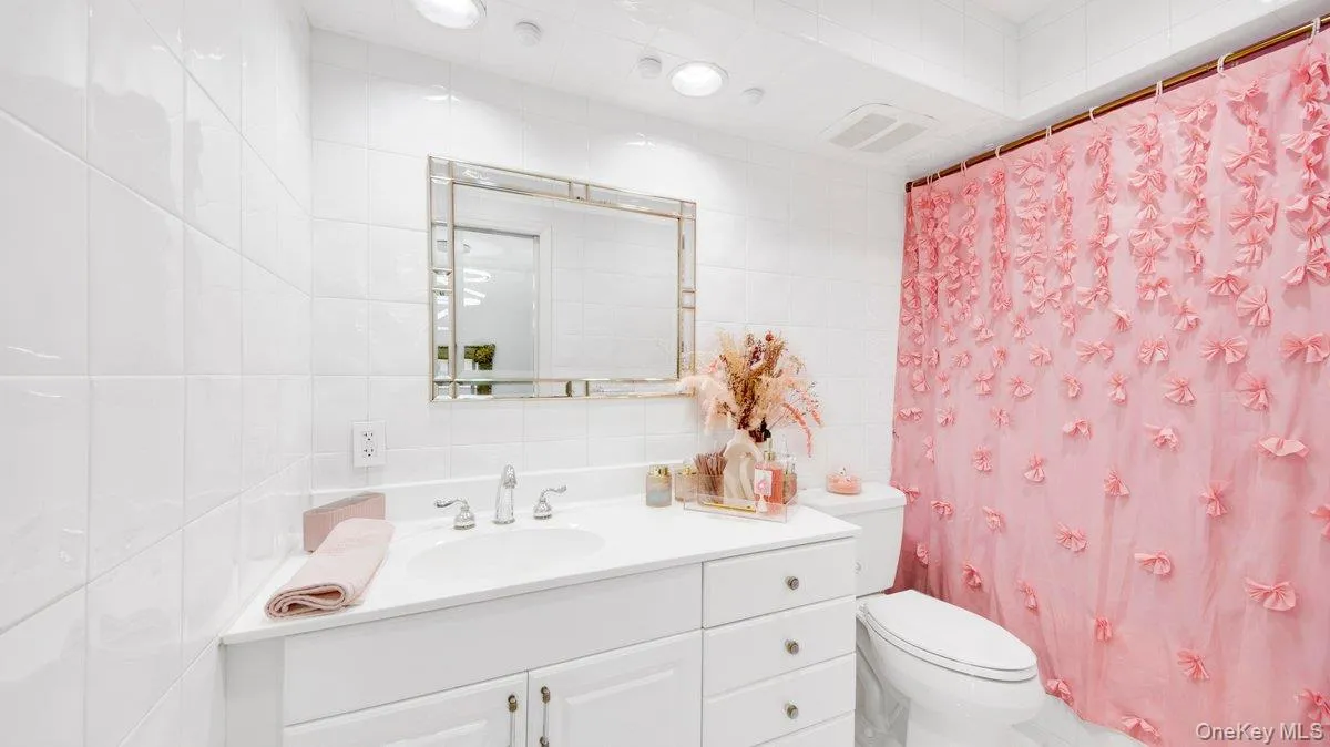 27 Woodside Avenue, Harrison, NY, 3 Bedrooms Bedrooms, 7 Rooms Rooms,3 BathroomsBathrooms,Residential Lease,For Rent,Woodside,0,1019524 27 Woodside Avenue, Harrison, NY, 3 Bedrooms Bedrooms, 7 Rooms Rooms,3 BathroomsBathrooms,Residential Lease,For Rent,Woodside,0,1019524