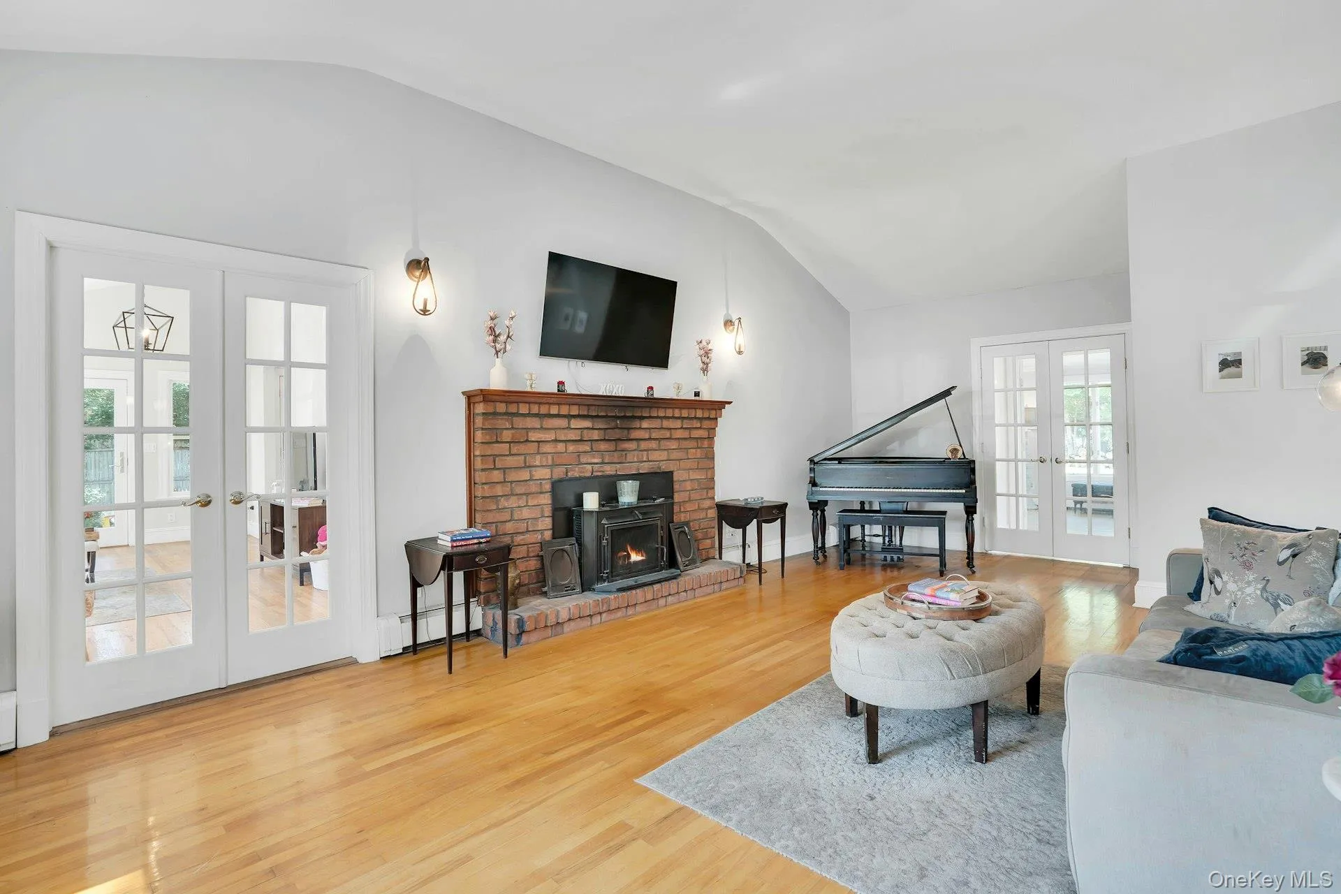 30 Sarina Drive, Smithtown, NY, 4 Bedrooms Bedrooms, 12 Rooms Rooms,3 BathroomsBathrooms,Residential,For Rent,Sarina,0,1019533 30 Sarina Drive, Smithtown, NY, 4 Bedrooms Bedrooms, 12 Rooms Rooms,3 BathroomsBathrooms,Residential,For Rent,Sarina,0,1019533