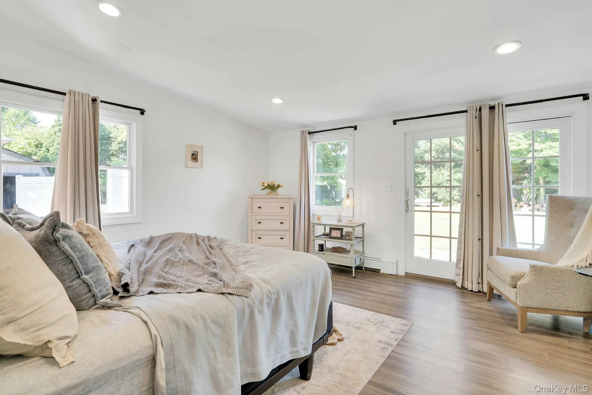 30 Sarina Drive, Smithtown, NY, 4 Bedrooms Bedrooms, 12 Rooms Rooms,3 BathroomsBathrooms,Residential,For Rent,Sarina,0,1019533 30 Sarina Drive, Smithtown, NY, 4 Bedrooms Bedrooms, 12 Rooms Rooms,3 BathroomsBathrooms,Residential,For Rent,Sarina,0,1019533
