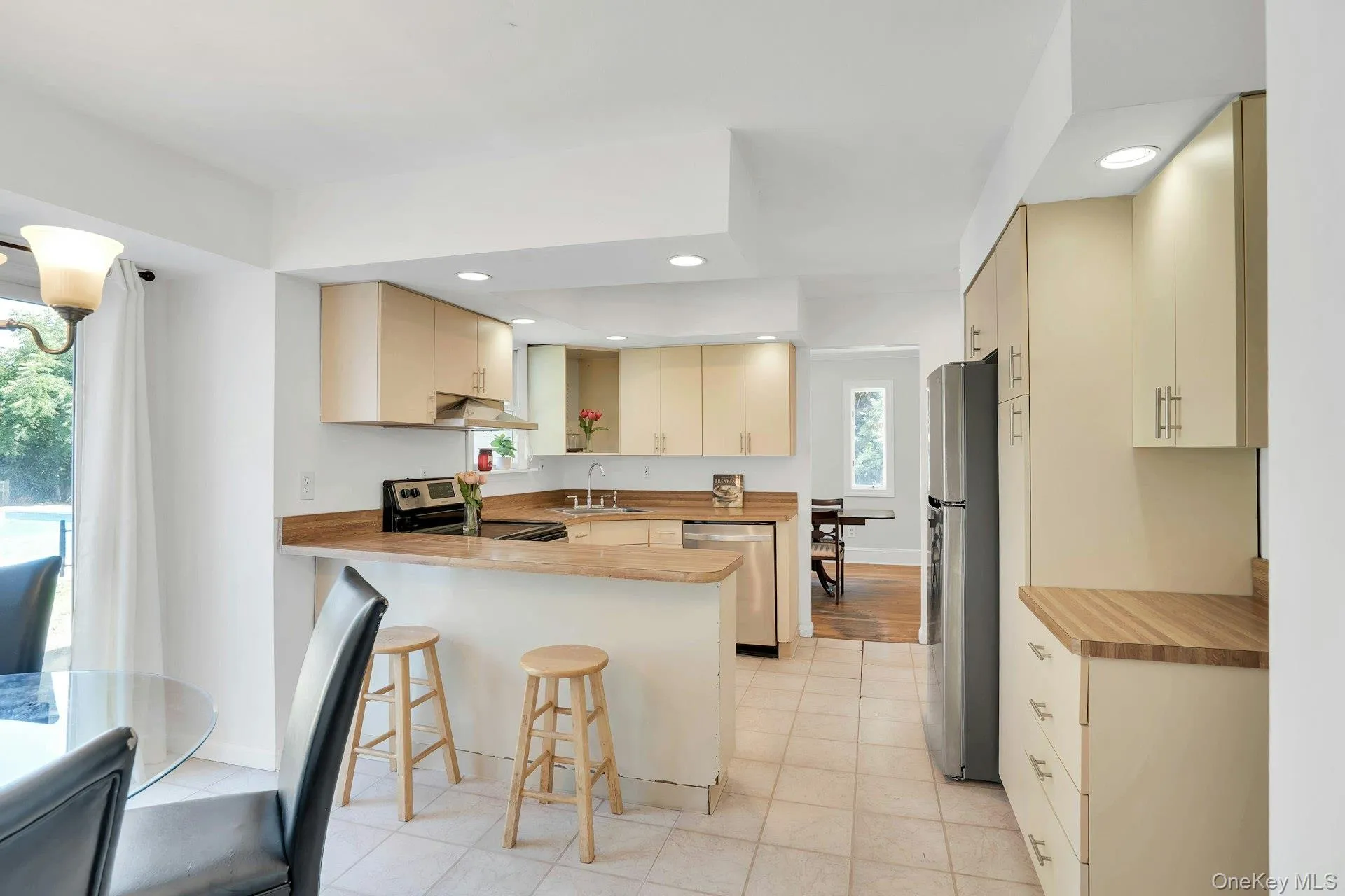 30 Sarina Drive, Smithtown, NY, 4 Bedrooms Bedrooms, 12 Rooms Rooms,3 BathroomsBathrooms,Residential,For Rent,Sarina,0,1019533 30 Sarina Drive, Smithtown, NY, 4 Bedrooms Bedrooms, 12 Rooms Rooms,3 BathroomsBathrooms,Residential,For Rent,Sarina,0,1019533