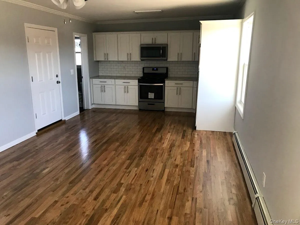 236 Montauk Highway, Babylon, NY, 1 Bedroom Bedrooms, 3 Rooms Rooms,1 BathroomBathrooms,Residential Lease,For Rent,Montauk,0,1019535 236 Montauk Highway, Babylon, NY, 1 Bedroom Bedrooms, 3 Rooms Rooms,1 BathroomBathrooms,Residential Lease,For Rent,Montauk,0,1019535
