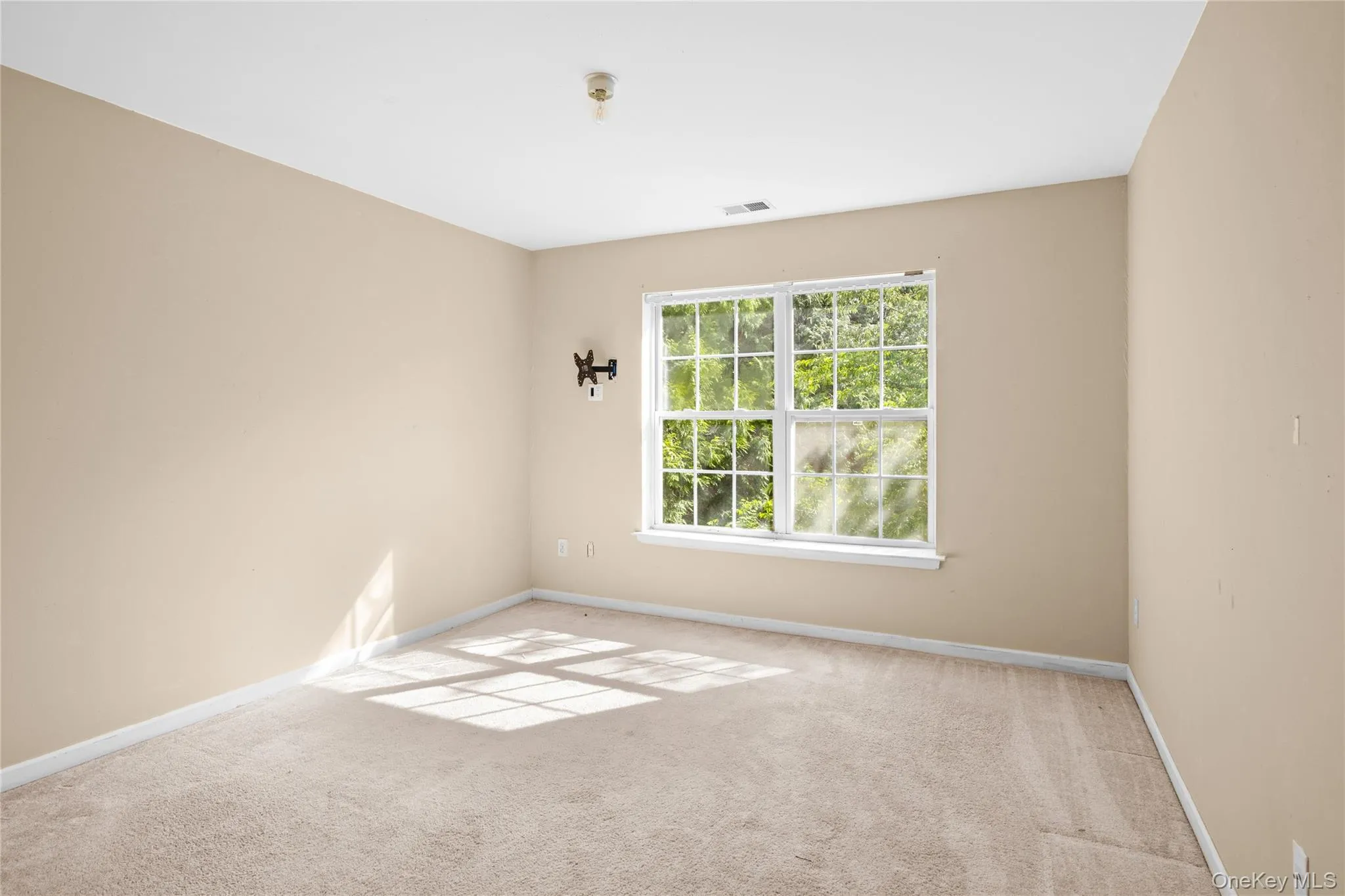 72 Sweetgum Lane, Brookhaven, NY, 4 Bedrooms Bedrooms, 9 Rooms Rooms,3 BathroomsBathrooms,Residential,For Rent,Sweetgum,0,1019536 72 Sweetgum Lane, Brookhaven, NY, 4 Bedrooms Bedrooms, 9 Rooms Rooms,3 BathroomsBathrooms,Residential,For Rent,Sweetgum,0,1019536