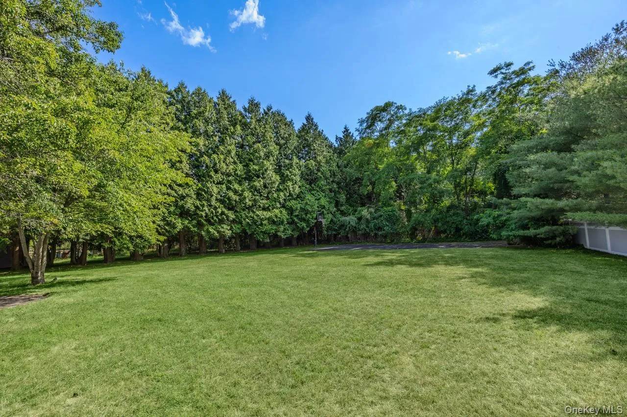 72 Sweetgum Lane, Brookhaven, NY, 4 Bedrooms Bedrooms, 9 Rooms Rooms,3 BathroomsBathrooms,Residential,For Rent,Sweetgum,0,1019536 72 Sweetgum Lane, Brookhaven, NY, 4 Bedrooms Bedrooms, 9 Rooms Rooms,3 BathroomsBathrooms,Residential,For Rent,Sweetgum,0,1019536