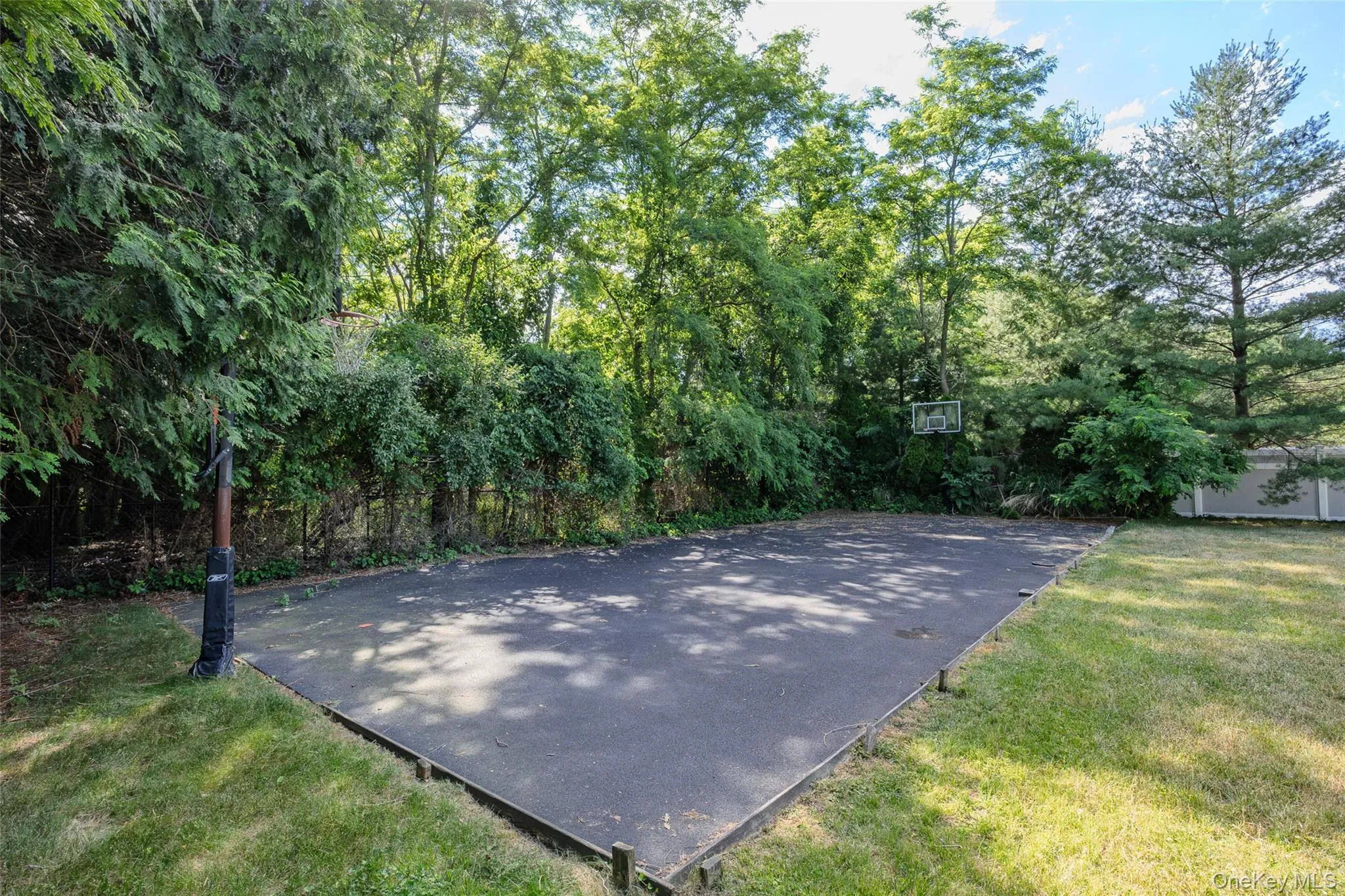 72 Sweetgum Lane, Brookhaven, NY, 4 Bedrooms Bedrooms, 9 Rooms Rooms,3 BathroomsBathrooms,Residential,For Rent,Sweetgum,0,1019536 72 Sweetgum Lane, Brookhaven, NY, 4 Bedrooms Bedrooms, 9 Rooms Rooms,3 BathroomsBathrooms,Residential,For Rent,Sweetgum,0,1019536