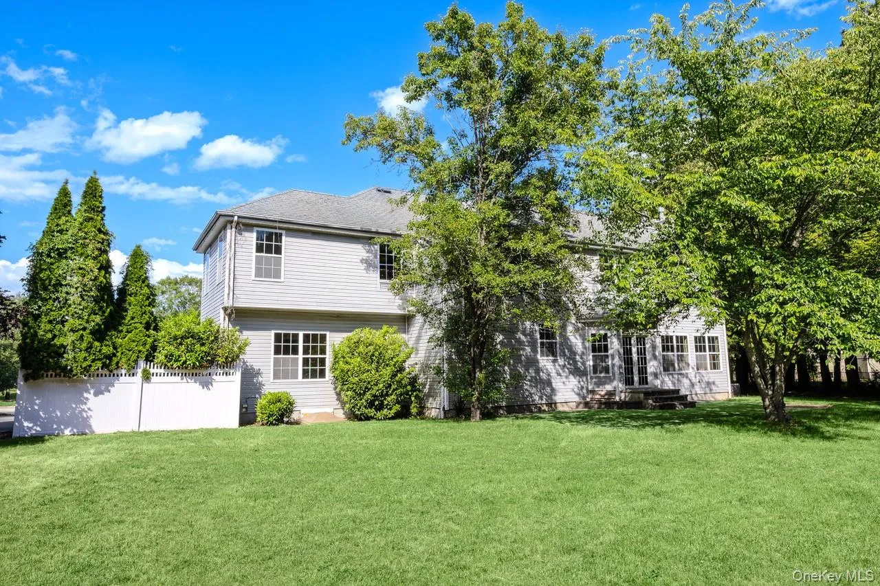 72 Sweetgum Lane, Brookhaven, NY, 4 Bedrooms Bedrooms, 9 Rooms Rooms,3 BathroomsBathrooms,Residential,For Rent,Sweetgum,0,1019536 72 Sweetgum Lane, Brookhaven, NY, 4 Bedrooms Bedrooms, 9 Rooms Rooms,3 BathroomsBathrooms,Residential,For Rent,Sweetgum,0,1019536