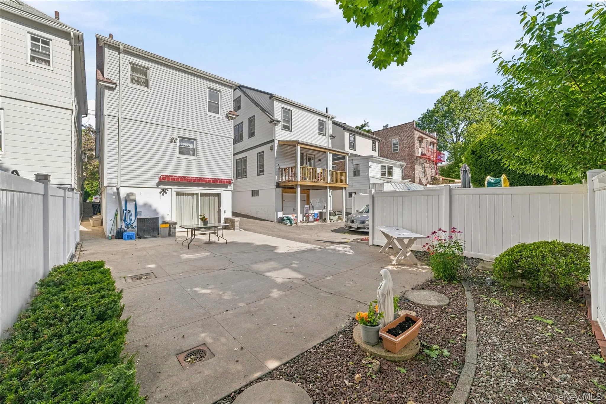 70 First Street, Yonkers, NY, 3 Bedrooms Bedrooms, 11 Rooms Rooms,2 BathroomsBathrooms,Residential,For Rent,First,0,1019539 70 First Street, Yonkers, NY, 3 Bedrooms Bedrooms, 11 Rooms Rooms,2 BathroomsBathrooms,Residential,For Rent,First,0,1019539