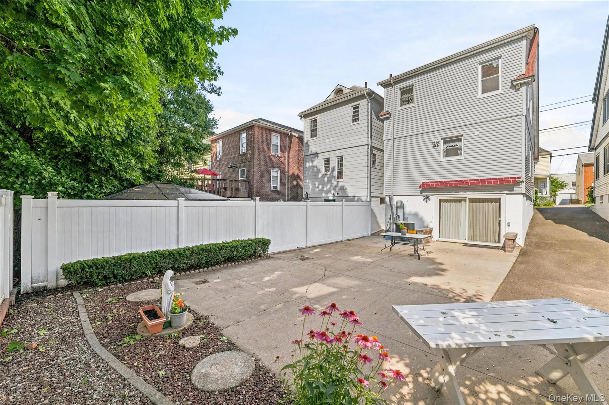 70 First Street, Yonkers, NY, 3 Bedrooms Bedrooms, 11 Rooms Rooms,2 BathroomsBathrooms,Residential,For Rent,First,0,1019539 70 First Street, Yonkers, NY, 3 Bedrooms Bedrooms, 11 Rooms Rooms,2 BathroomsBathrooms,Residential,For Rent,First,0,1019539