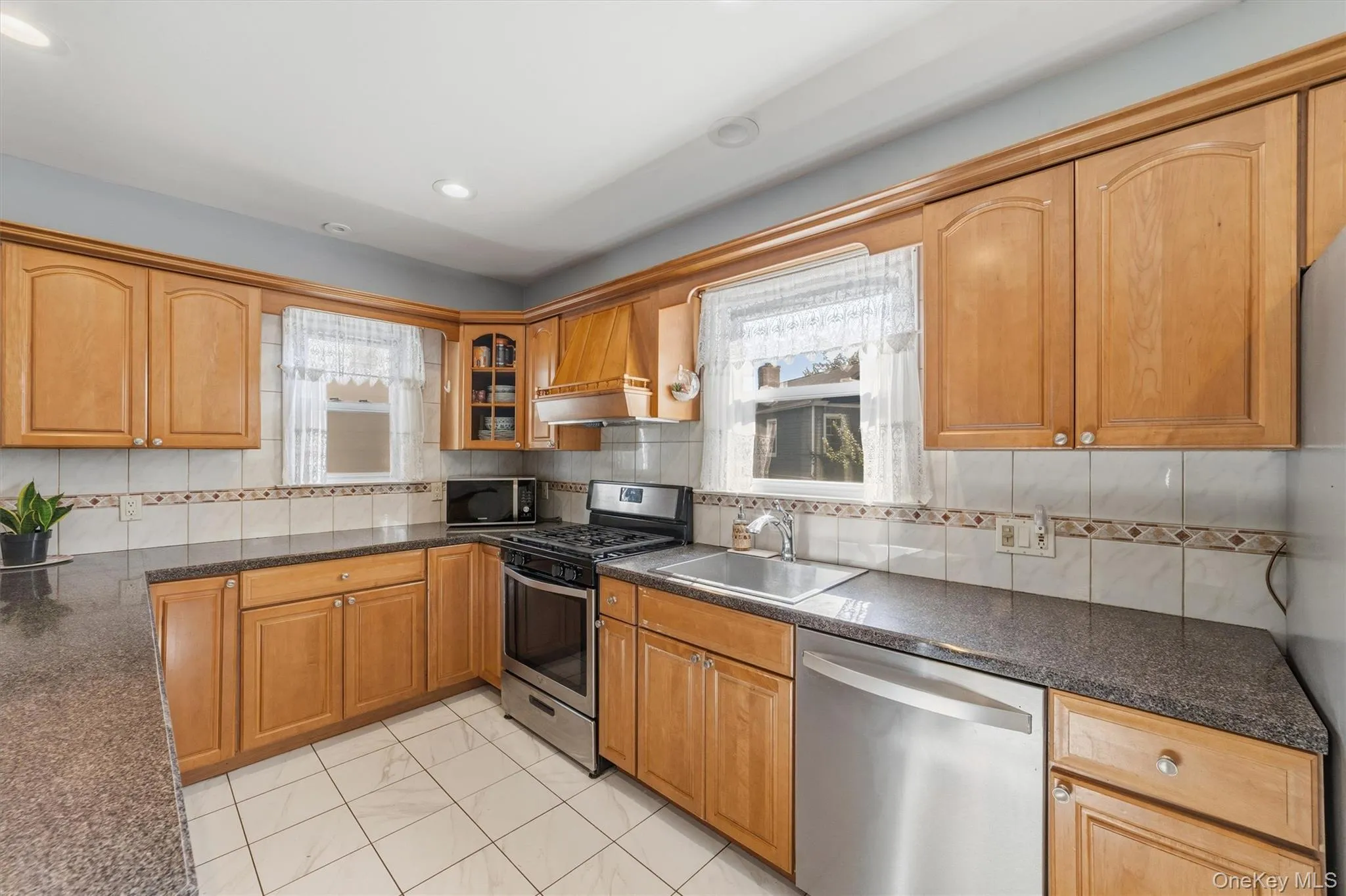 70 First Street, Yonkers, NY, 3 Bedrooms Bedrooms, 11 Rooms Rooms,2 BathroomsBathrooms,Residential,For Rent,First,0,1019539 70 First Street, Yonkers, NY, 3 Bedrooms Bedrooms, 11 Rooms Rooms,2 BathroomsBathrooms,Residential,For Rent,First,0,1019539