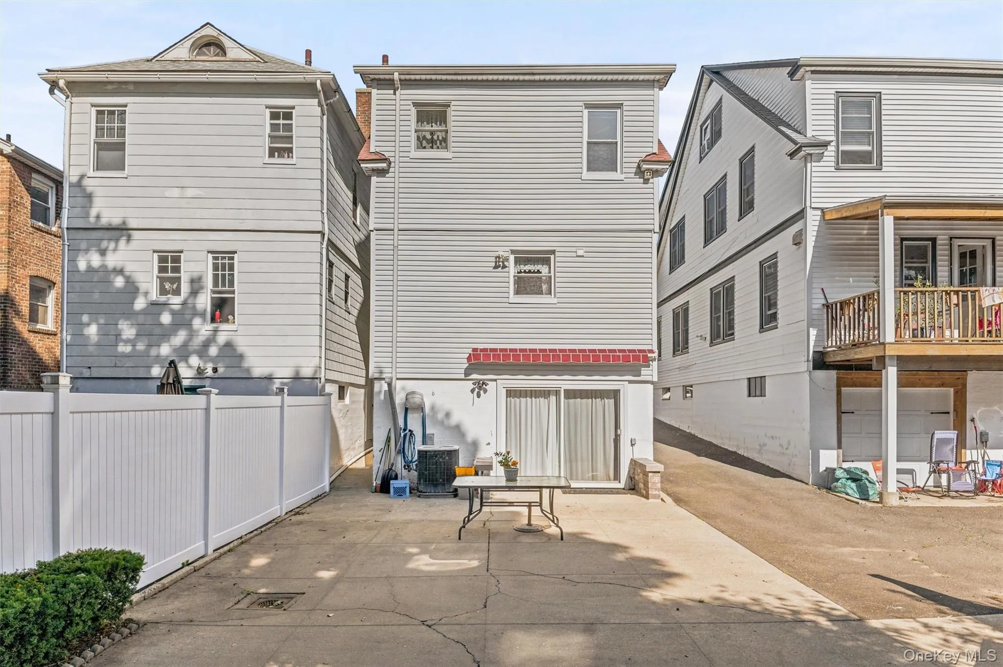 70 First Street, Yonkers, NY, 3 Bedrooms Bedrooms, 11 Rooms Rooms,2 BathroomsBathrooms,Residential,For Rent,First,0,1019539 70 First Street, Yonkers, NY, 3 Bedrooms Bedrooms, 11 Rooms Rooms,2 BathroomsBathrooms,Residential,For Rent,First,0,1019539