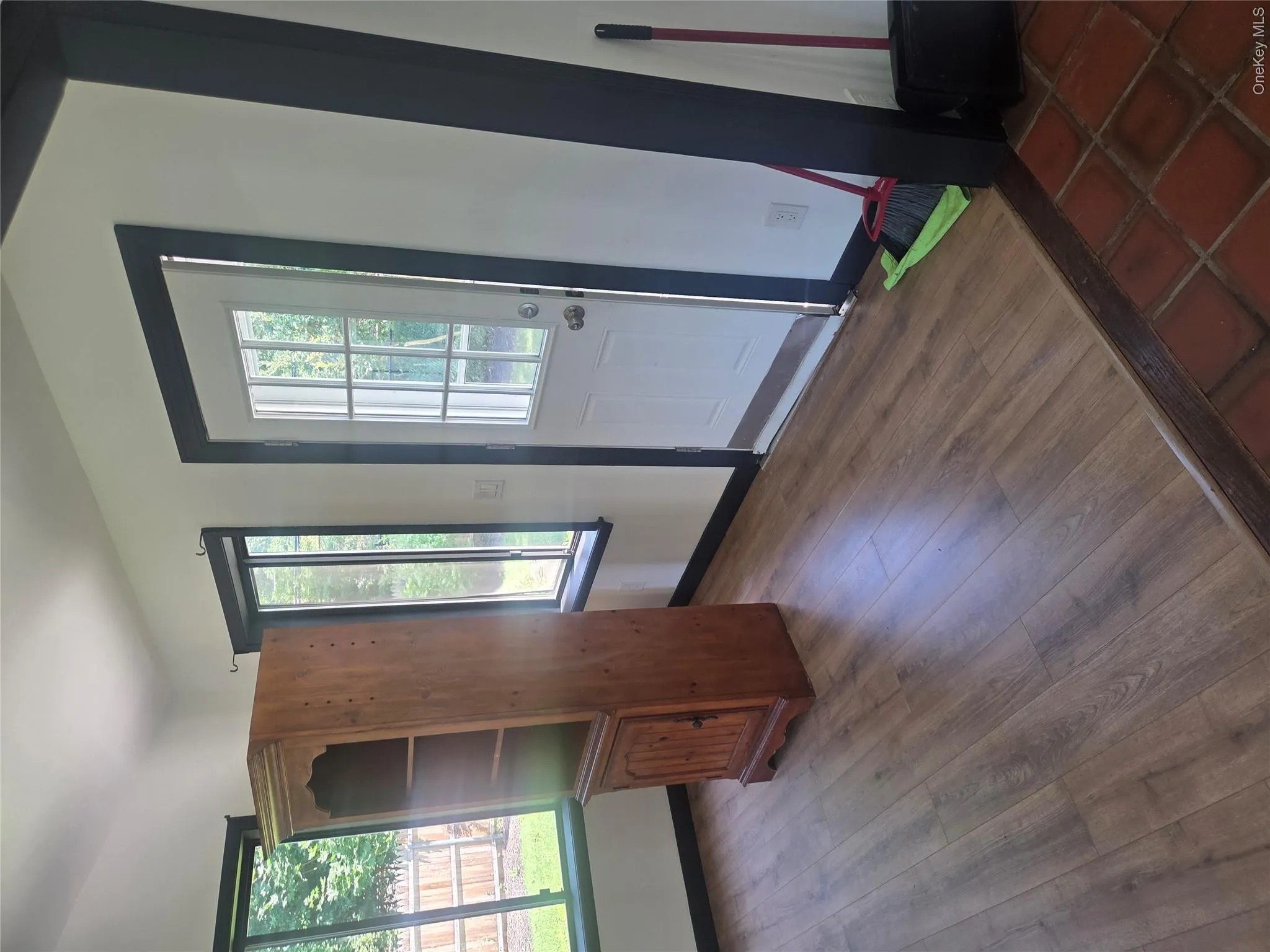 9 Madsen Lane, Huntington, NY, 4 Bedrooms Bedrooms, 8 Rooms Rooms,2 BathroomsBathrooms,Residential Lease,For Rent,Madsen,0,1019540 9 Madsen Lane, Huntington, NY, 4 Bedrooms Bedrooms, 8 Rooms Rooms,2 BathroomsBathrooms,Residential Lease,For Rent,Madsen,0,1019540