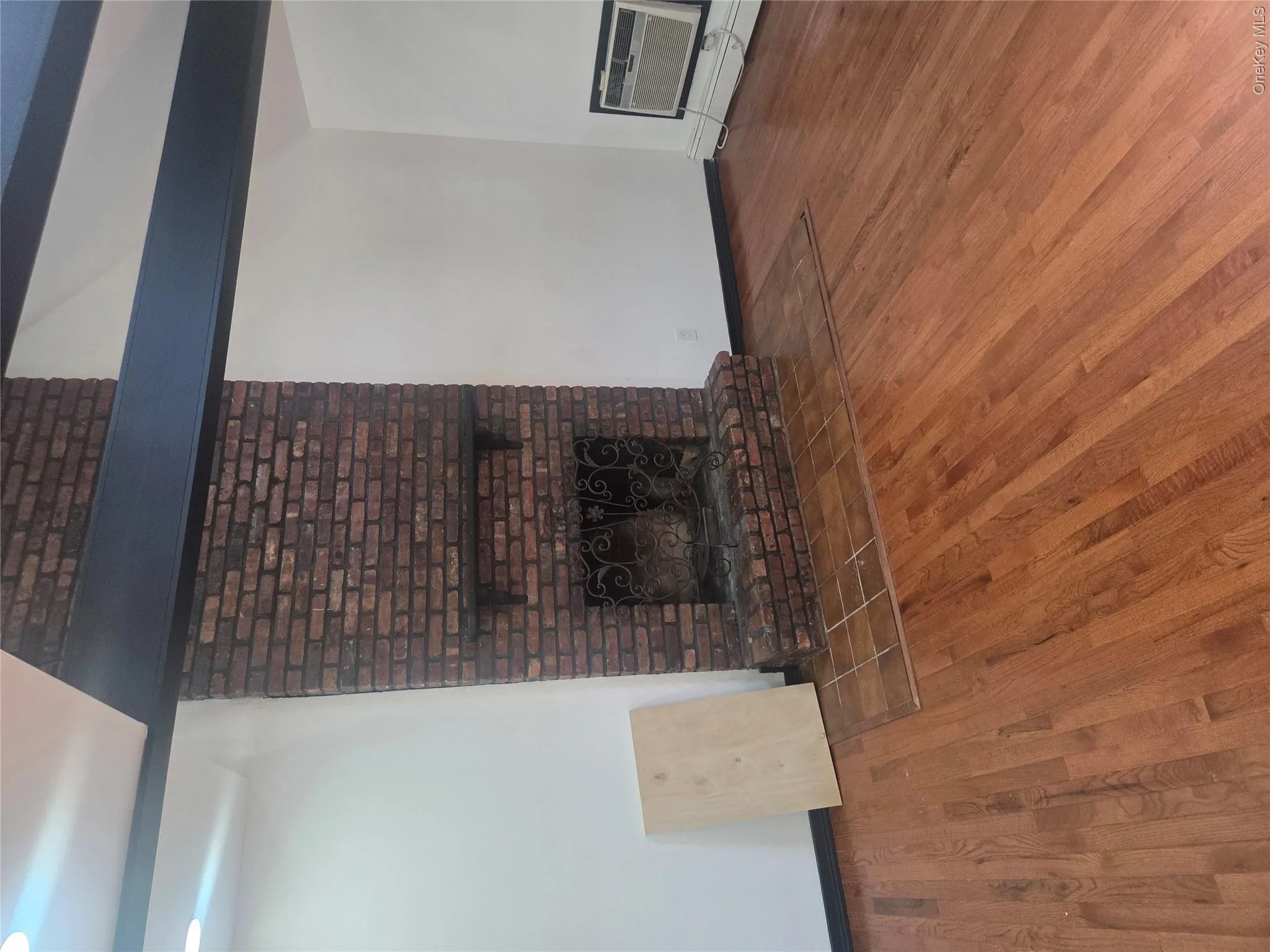9 Madsen Lane, Huntington, NY, 4 Bedrooms Bedrooms, 8 Rooms Rooms,2 BathroomsBathrooms,Residential Lease,For Rent,Madsen,0,1019540 9 Madsen Lane, Huntington, NY, 4 Bedrooms Bedrooms, 8 Rooms Rooms,2 BathroomsBathrooms,Residential Lease,For Rent,Madsen,0,1019540