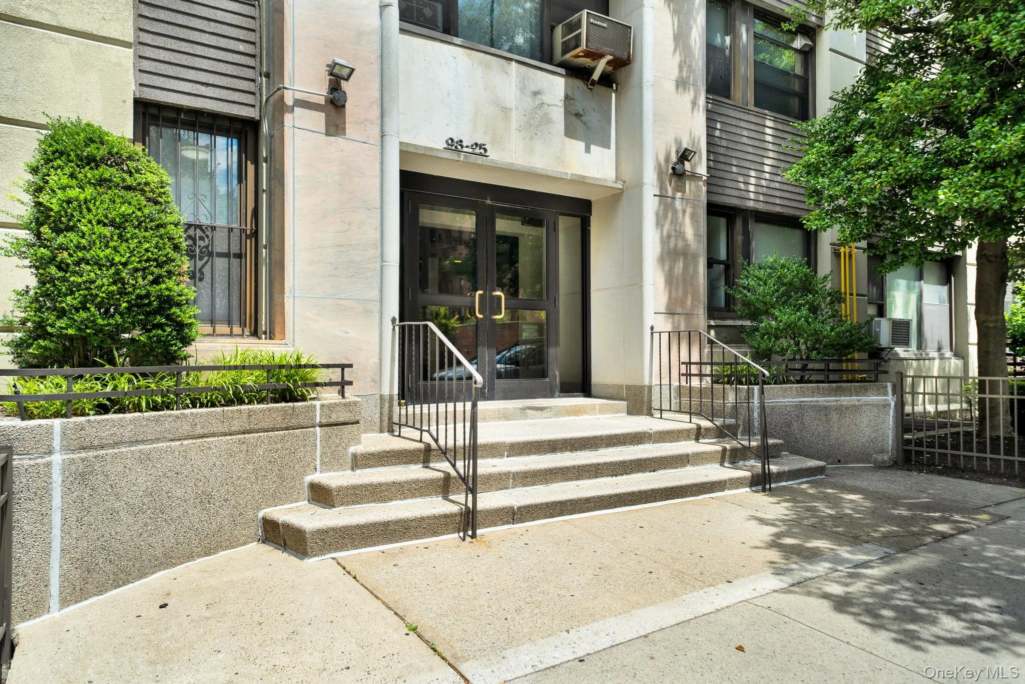 98-25 64th Road, New York, NY, 3 Bedrooms Bedrooms, 6 Rooms Rooms,2 BathroomsBathrooms,Residential,For Rent,64th,0,1019542 98-25 64th Road, New York, NY, 3 Bedrooms Bedrooms, 6 Rooms Rooms,2 BathroomsBathrooms,Residential,For Rent,64th,0,1019542
