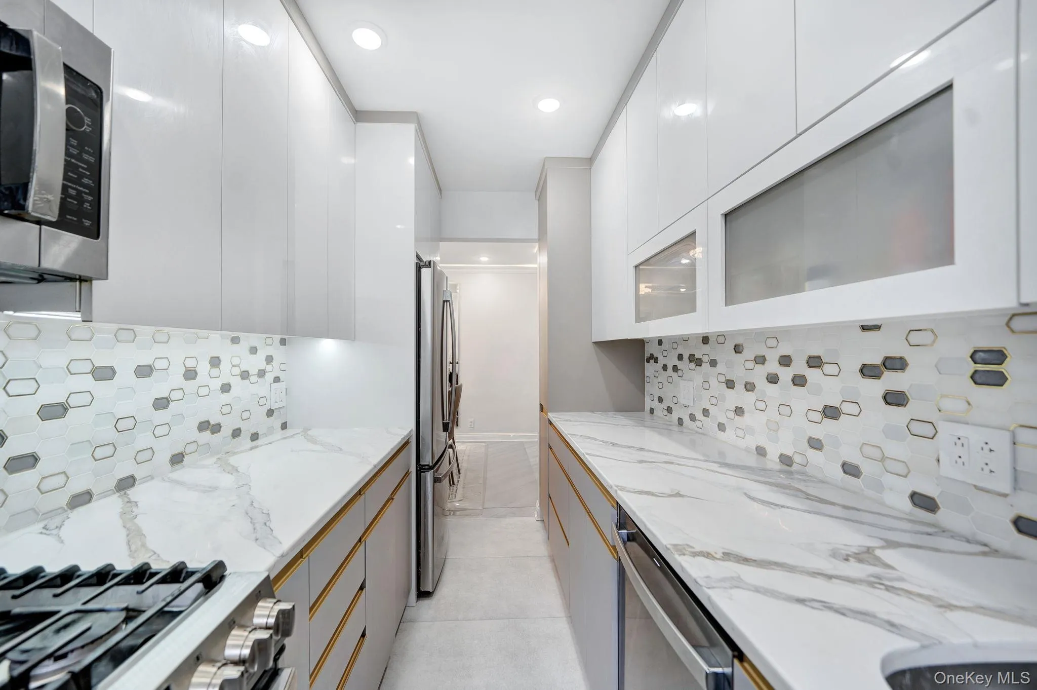 98-25 64th Road, New York, NY, 3 Bedrooms Bedrooms, 6 Rooms Rooms,2 BathroomsBathrooms,Residential,For Rent,64th,0,1019542 98-25 64th Road, New York, NY, 3 Bedrooms Bedrooms, 6 Rooms Rooms,2 BathroomsBathrooms,Residential,For Rent,64th,0,1019542