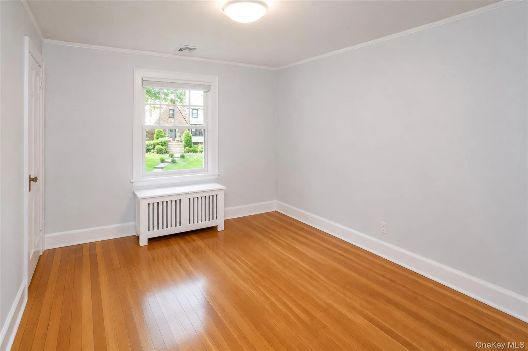 190 Douglas Place, Mount Vernon, NY, 5 Bedrooms Bedrooms, 12 Rooms Rooms,3 BathroomsBathrooms,Residential,For Rent,Douglas,0,1019544 190 Douglas Place, Mount Vernon, NY, 5 Bedrooms Bedrooms, 12 Rooms Rooms,3 BathroomsBathrooms,Residential,For Rent,Douglas,0,1019544