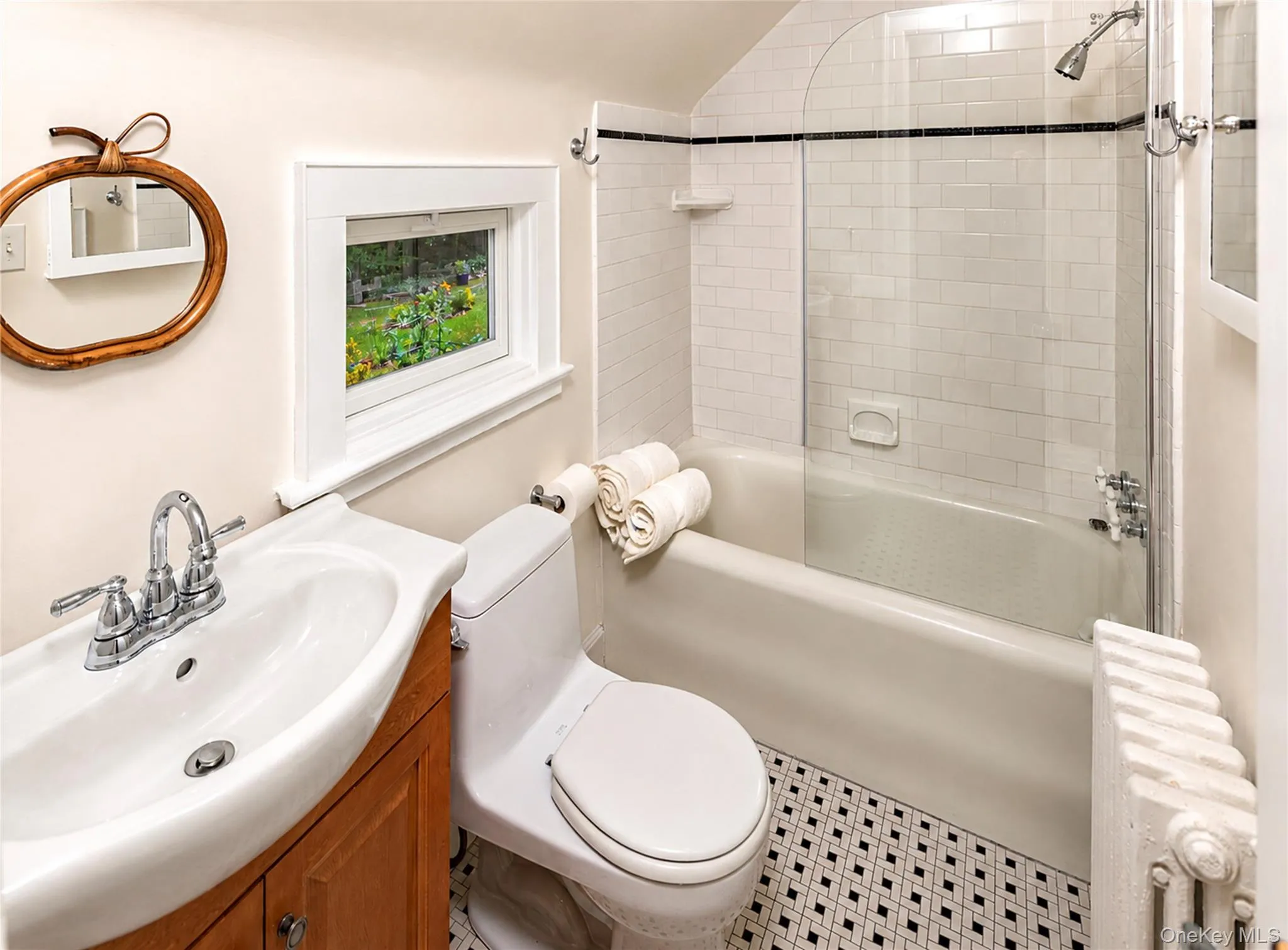 Bathroom adjoining the bedroom over the garage Bathroom adjoining the bedroom over the garage