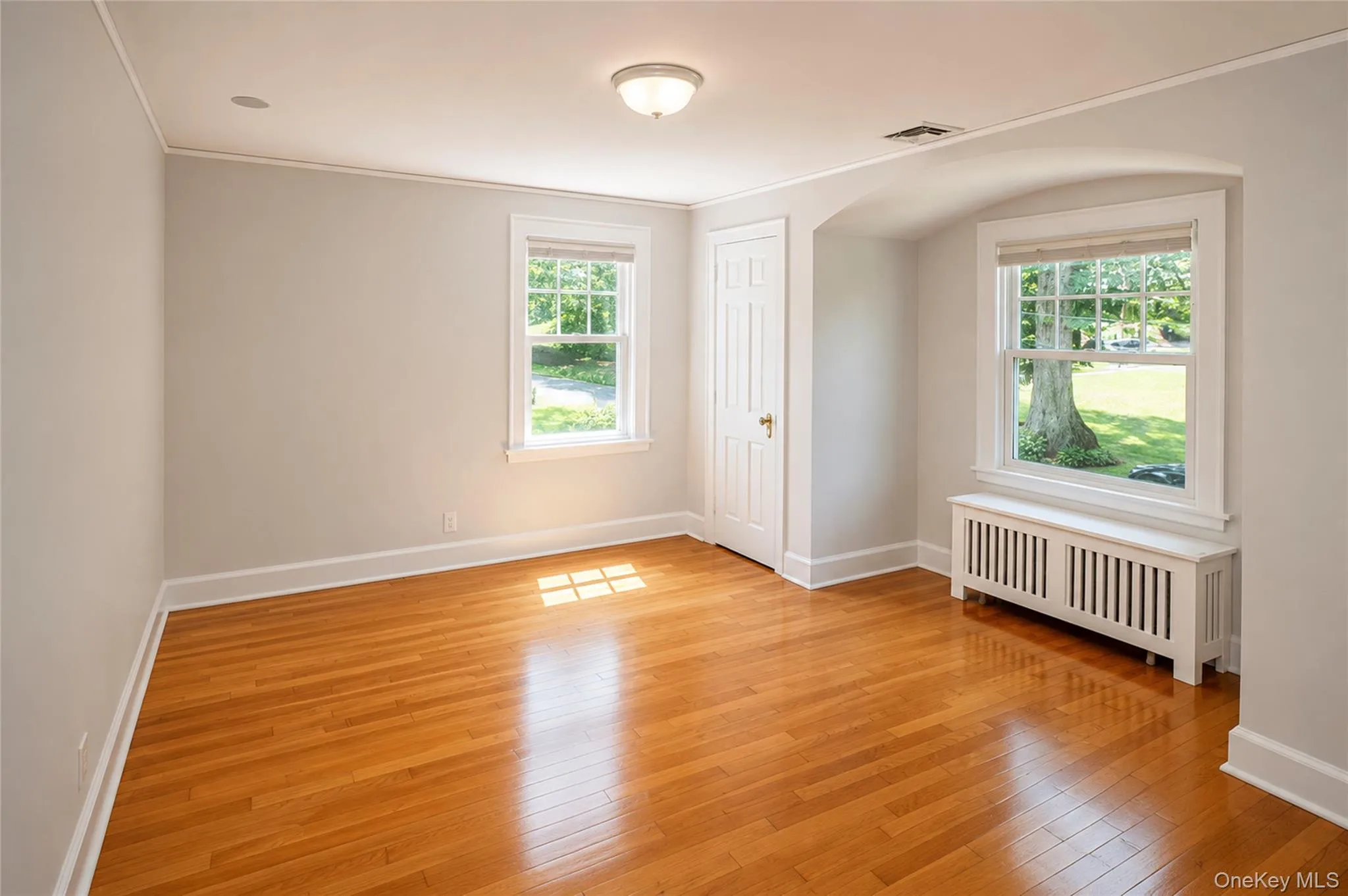 190 Douglas Place, Mount Vernon, NY, 5 Bedrooms Bedrooms, 12 Rooms Rooms,3 BathroomsBathrooms,Residential,For Rent,Douglas,0,1019544 190 Douglas Place, Mount Vernon, NY, 5 Bedrooms Bedrooms, 12 Rooms Rooms,3 BathroomsBathrooms,Residential,For Rent,Douglas,0,1019544