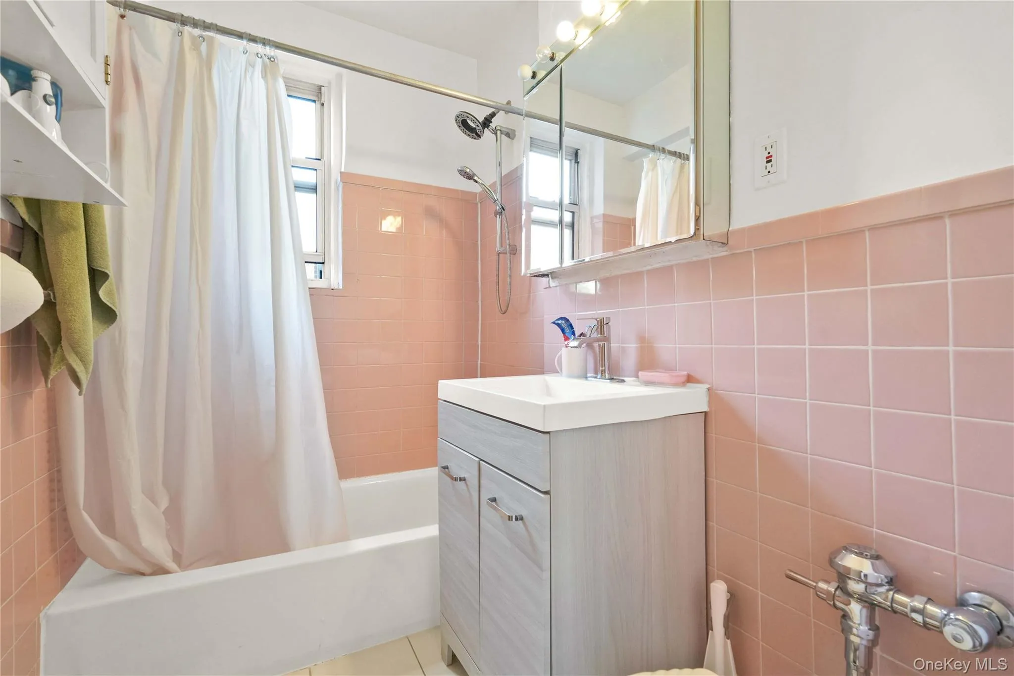 26-21 Union Street, New York, NY, 2 Bedrooms Bedrooms, 5 Rooms Rooms,1 BathroomBathrooms,Residential,For Rent,Union,0,1019547 26-21 Union Street, New York, NY, 2 Bedrooms Bedrooms, 5 Rooms Rooms,1 BathroomBathrooms,Residential,For Rent,Union,0,1019547