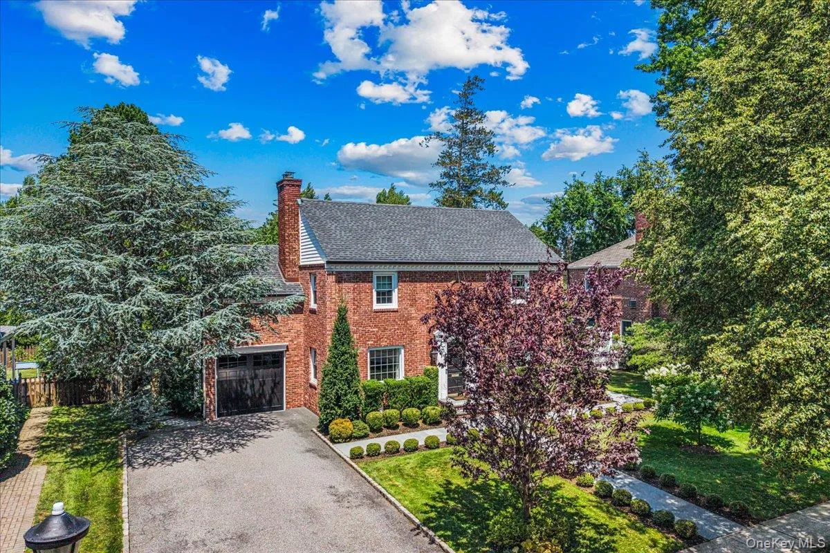 93 Kenwood Road, Hempstead, NY, 3 Bedrooms Bedrooms, 7 Rooms Rooms,2 BathroomsBathrooms,Residential,For Rent,Kenwood,0,1019552 93 Kenwood Road, Hempstead, NY, 3 Bedrooms Bedrooms, 7 Rooms Rooms,2 BathroomsBathrooms,Residential,For Rent,Kenwood,0,1019552