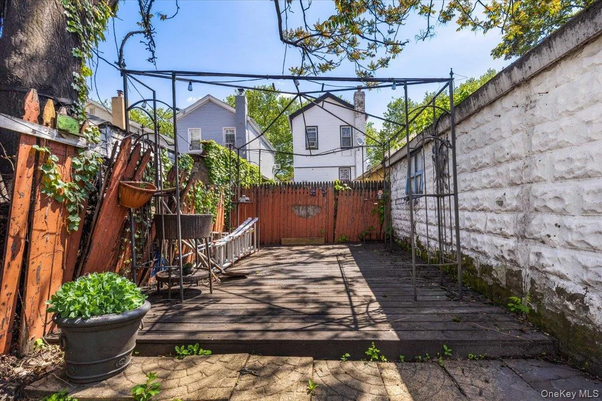4212 Wilder Avenue, New York, NY, 4 Bedrooms Bedrooms, 9 Rooms Rooms,2 BathroomsBathrooms,Residential,For Rent,Wilder,0,1019555 4212 Wilder Avenue, New York, NY, 4 Bedrooms Bedrooms, 9 Rooms Rooms,2 BathroomsBathrooms,Residential,For Rent,Wilder,0,1019555