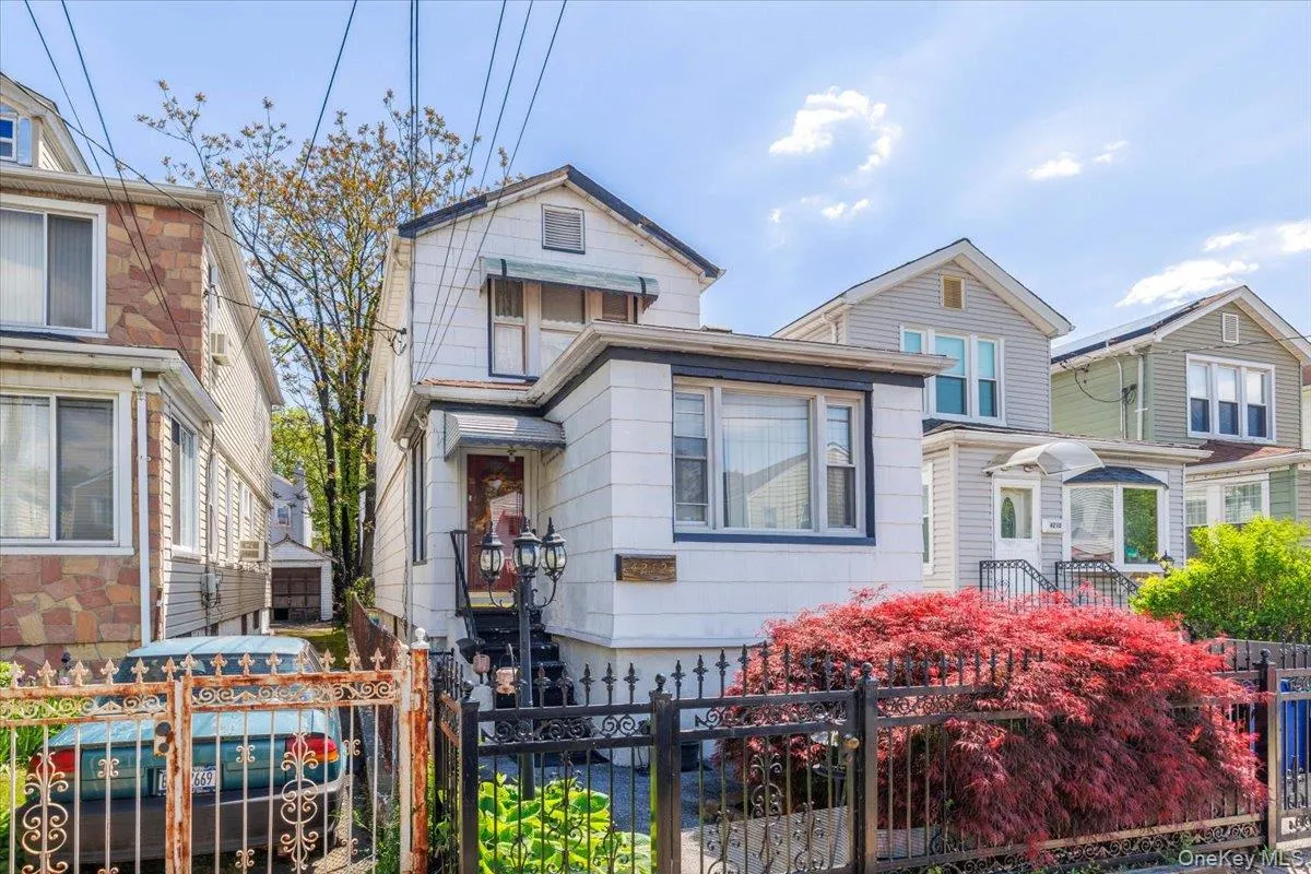 4212 Wilder Avenue, New York, NY, 4 Bedrooms Bedrooms, 9 Rooms Rooms,2 BathroomsBathrooms,Residential,For Rent,Wilder,0,1019555 4212 Wilder Avenue, New York, NY, 4 Bedrooms Bedrooms, 9 Rooms Rooms,2 BathroomsBathrooms,Residential,For Rent,Wilder,0,1019555