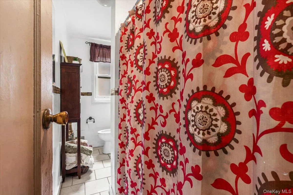 4212 Wilder Avenue, New York, NY, 4 Bedrooms Bedrooms, 9 Rooms Rooms,2 BathroomsBathrooms,Residential,For Rent,Wilder,0,1019555 4212 Wilder Avenue, New York, NY, 4 Bedrooms Bedrooms, 9 Rooms Rooms,2 BathroomsBathrooms,Residential,For Rent,Wilder,0,1019555