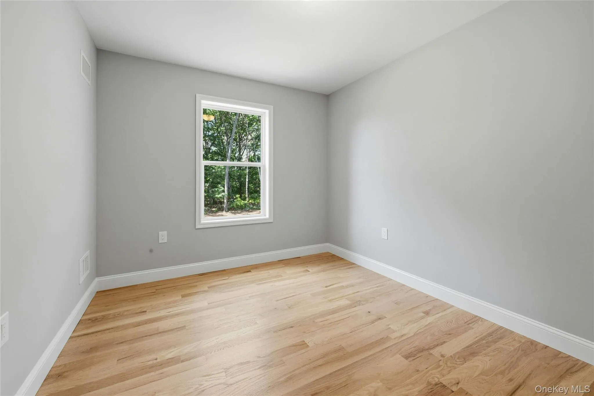 37 2nd Street, Brookhaven, NY, 4 Bedrooms Bedrooms, 6 Rooms Rooms,3 BathroomsBathrooms,Residential,For Rent,2nd,0,1019562 37 2nd Street, Brookhaven, NY, 4 Bedrooms Bedrooms, 6 Rooms Rooms,3 BathroomsBathrooms,Residential,For Rent,2nd,0,1019562